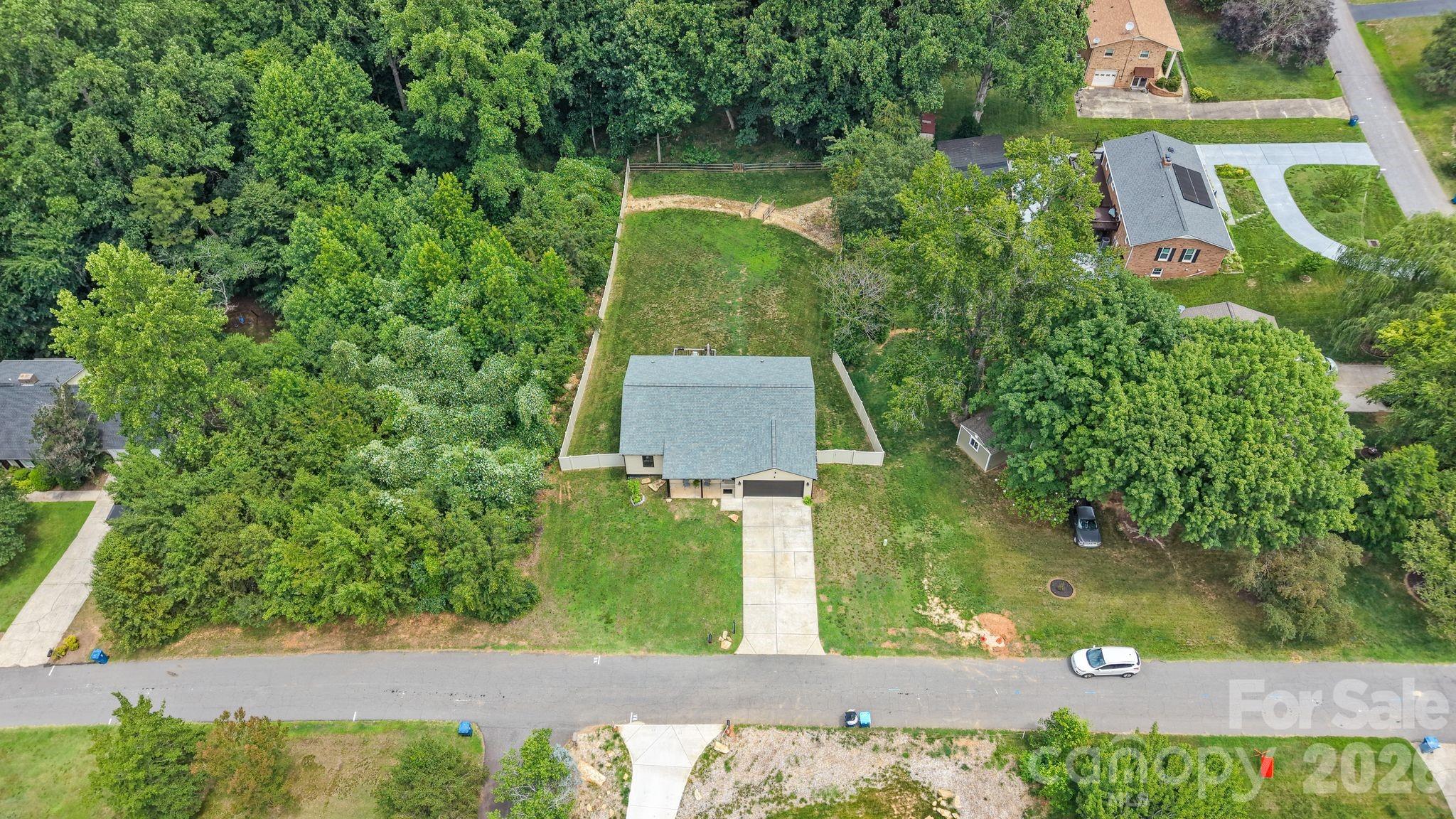 544 30th Avenue NW — Hickory