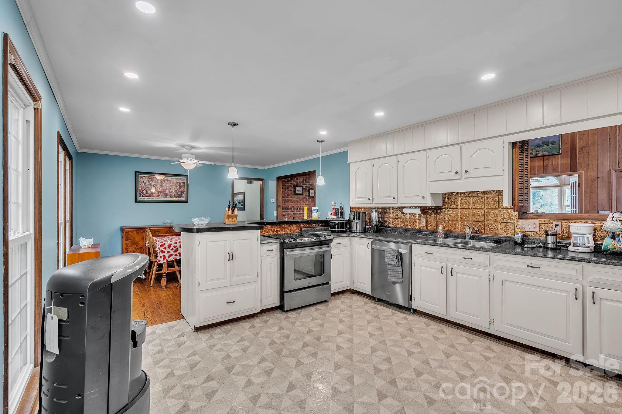412 Smith Road — Landrum