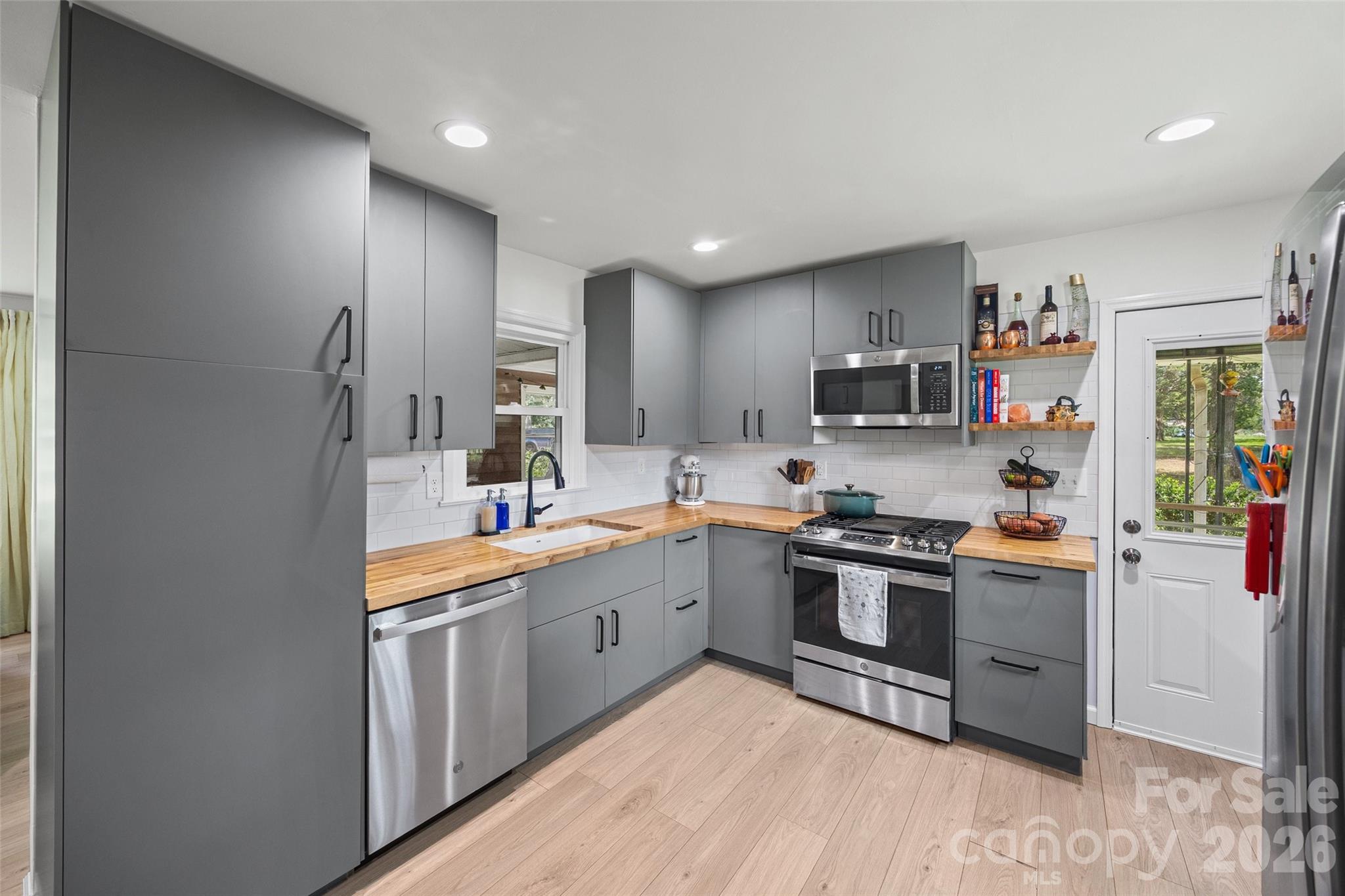 2236 Mountain Gap Road — Richburg