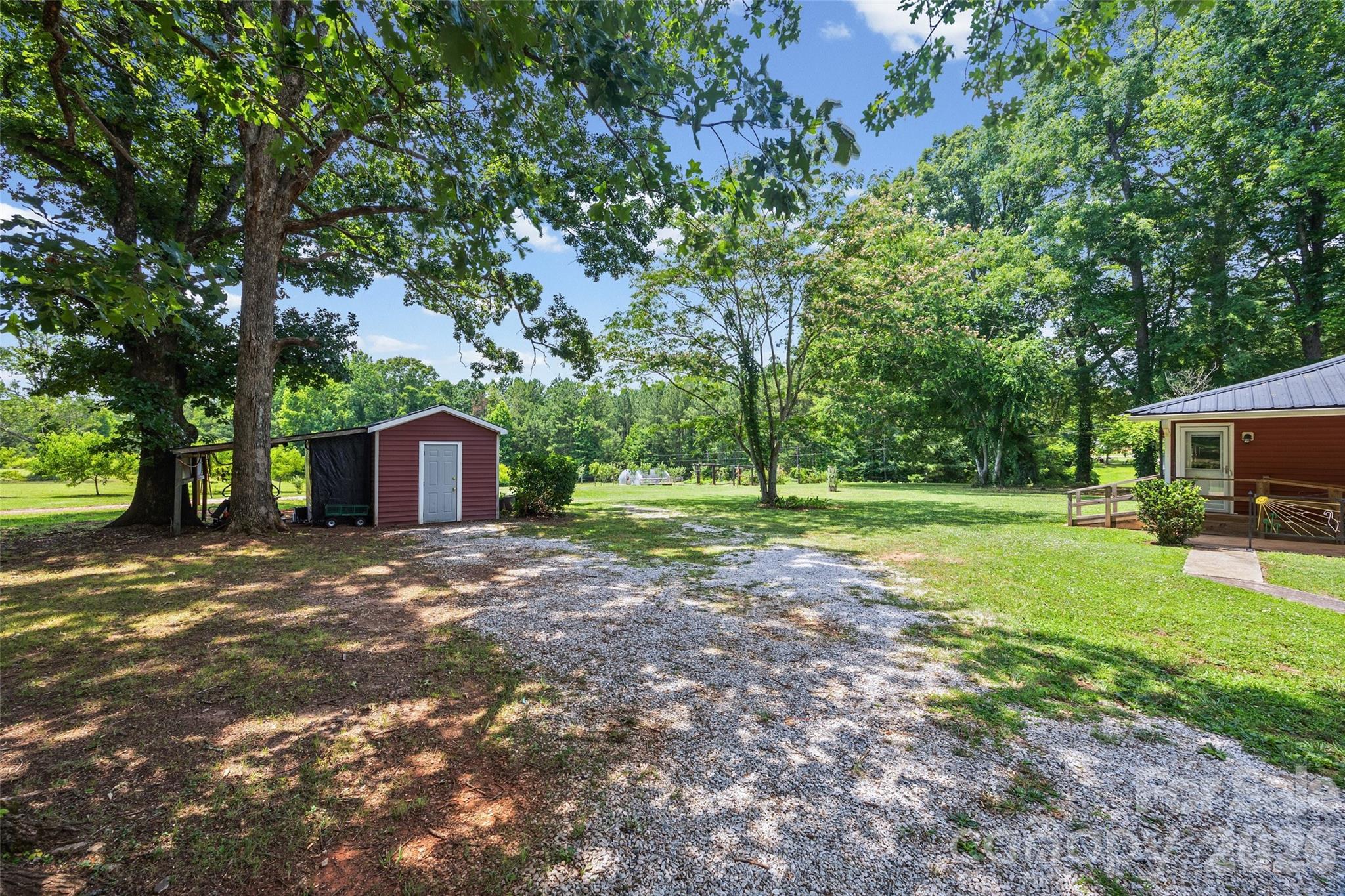 2236 Mountain Gap Road — Richburg