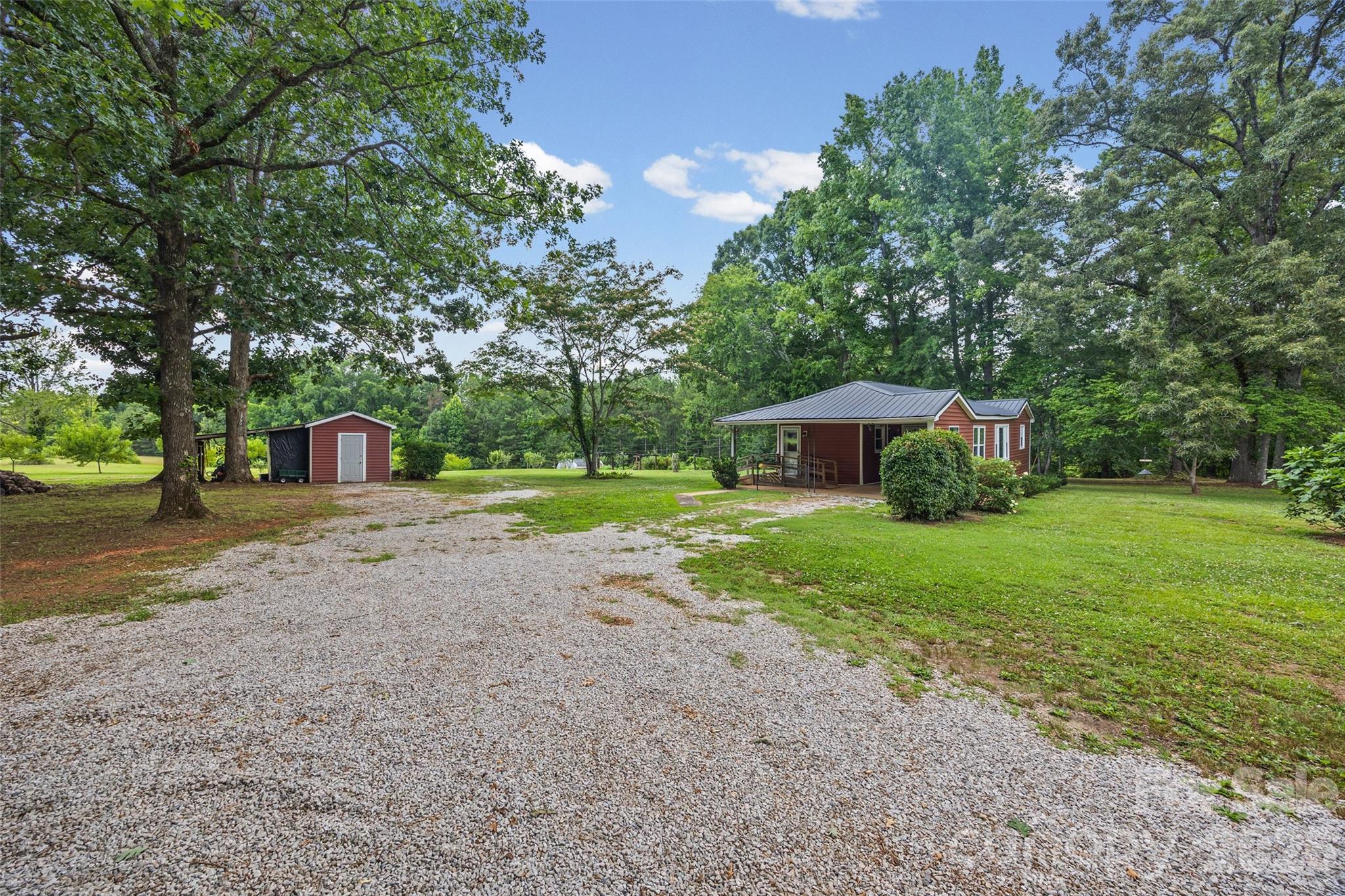2236 Mountain Gap Road — Richburg