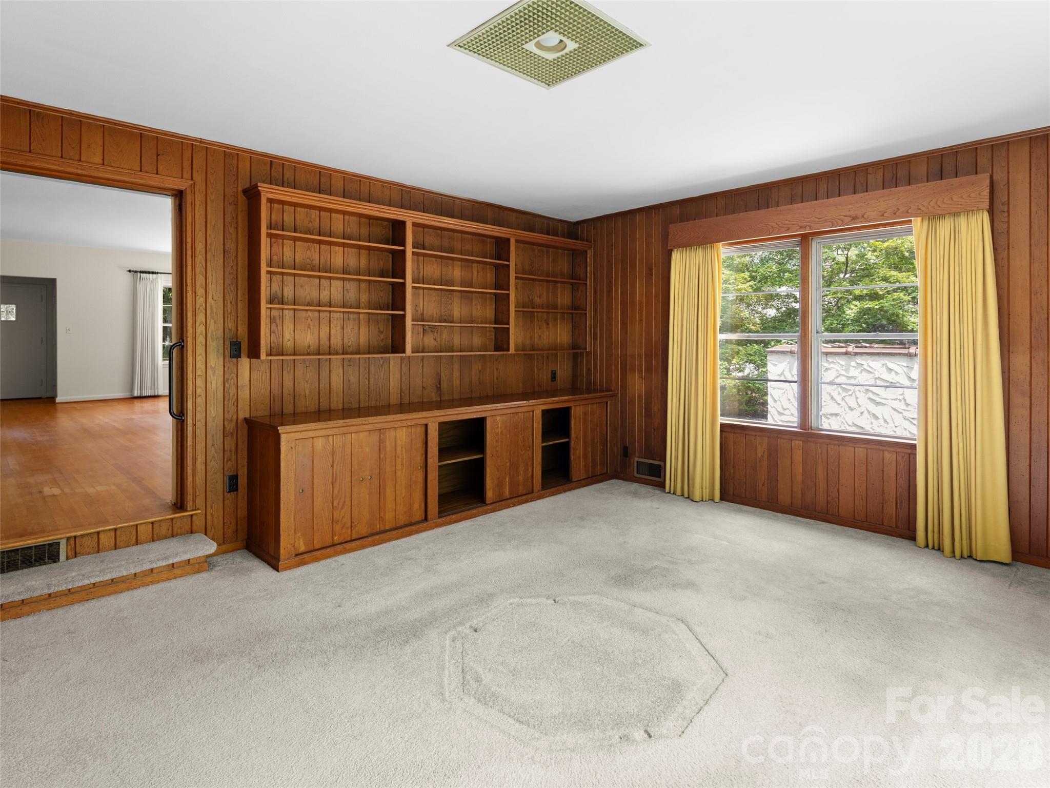 5 Normandy Road — Asheville