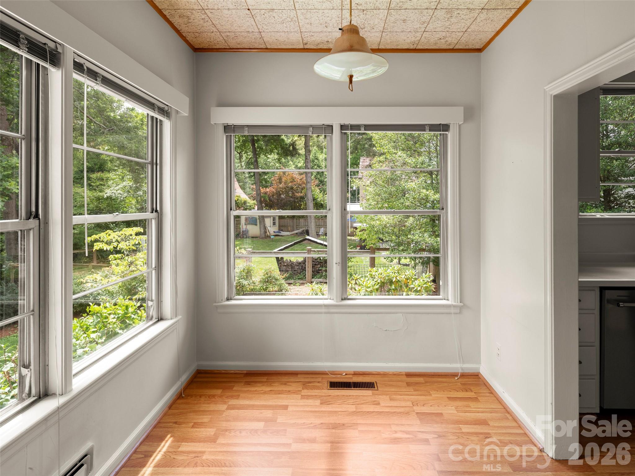 5 Normandy Road — Asheville