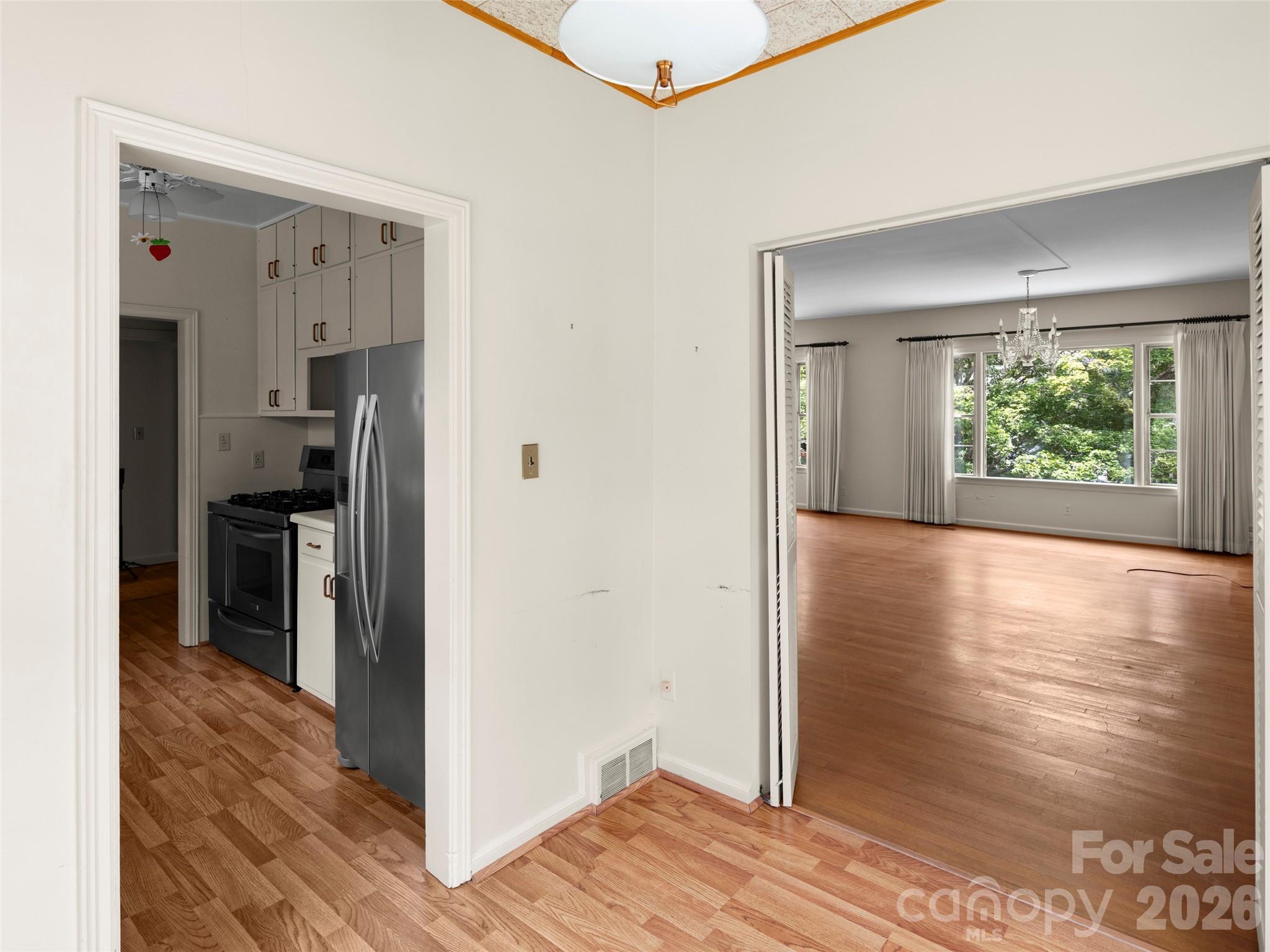 5 Normandy Road — Asheville