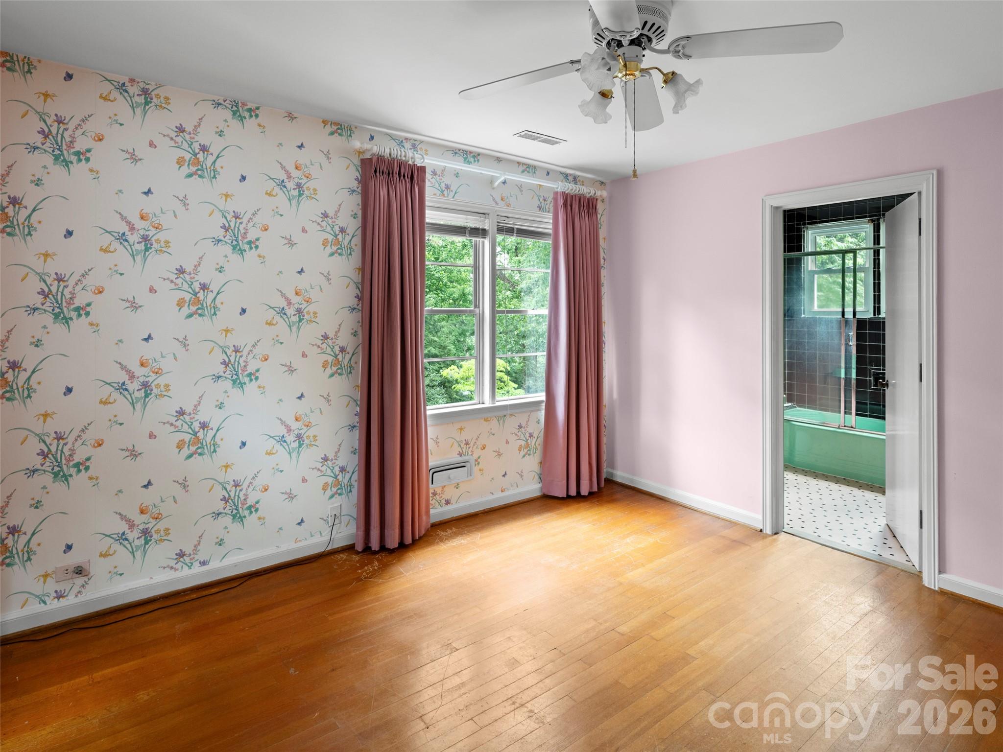 5 Normandy Road — Asheville