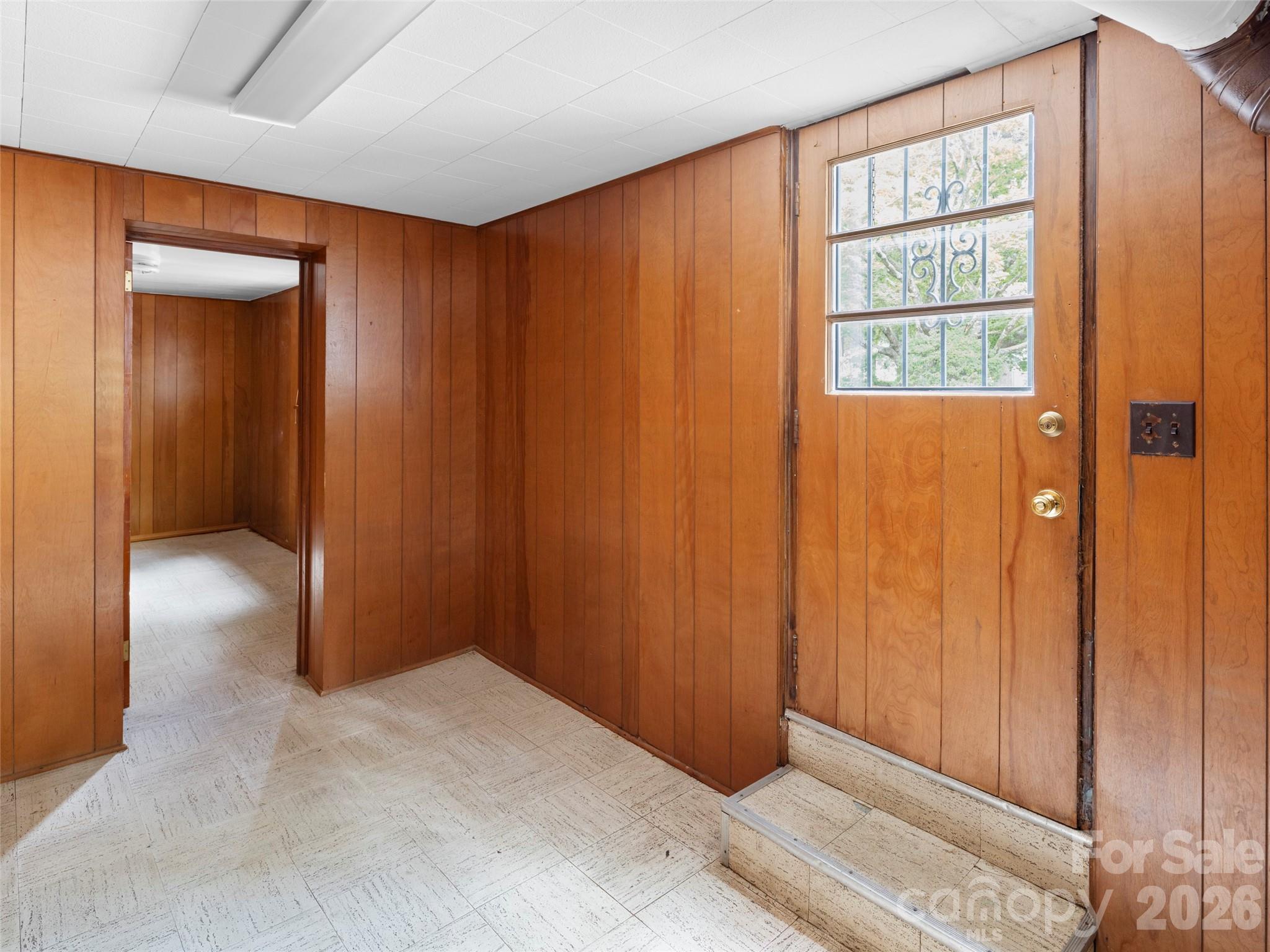 5 Normandy Road — Asheville