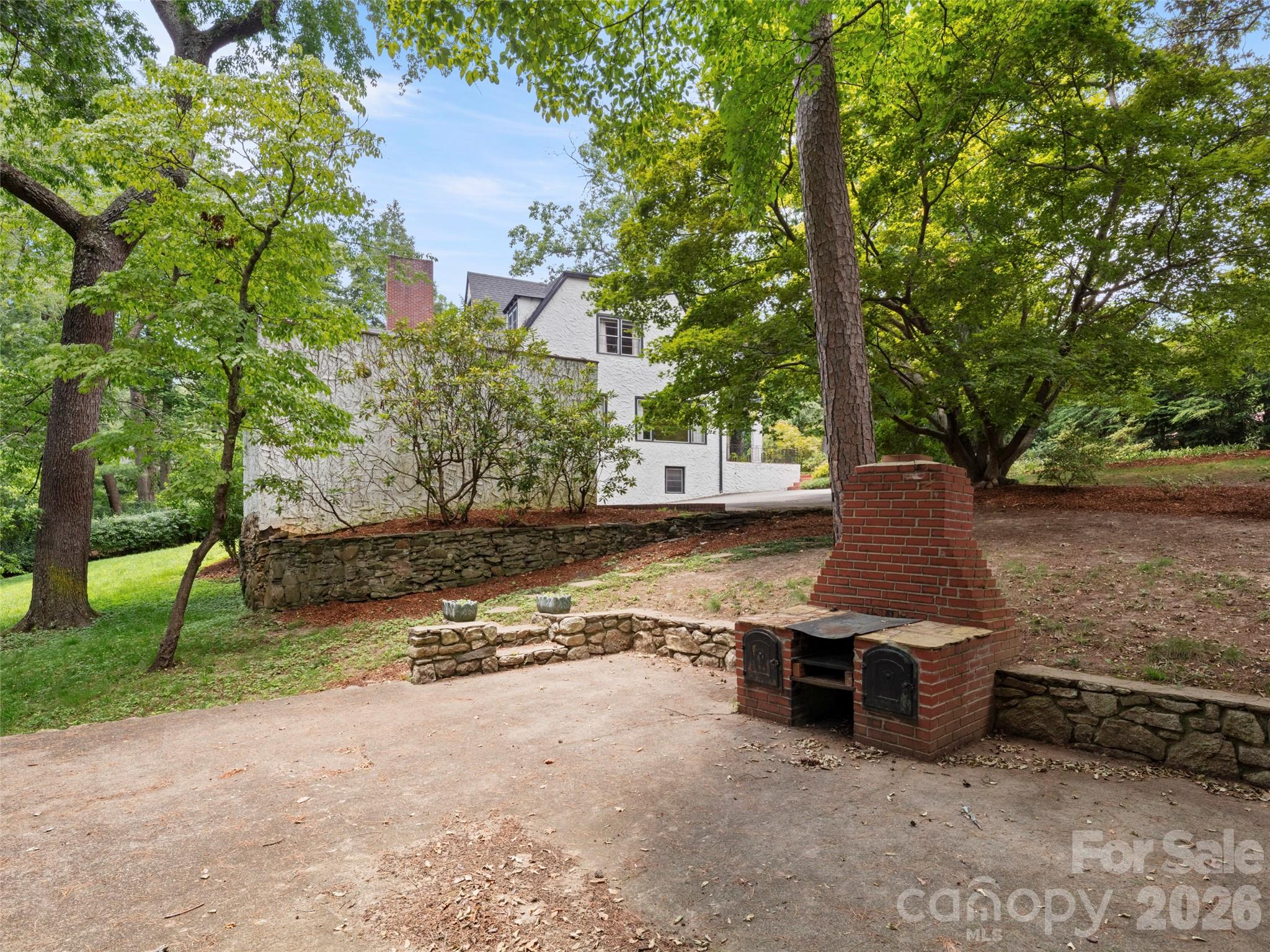 5 Normandy Road — Asheville