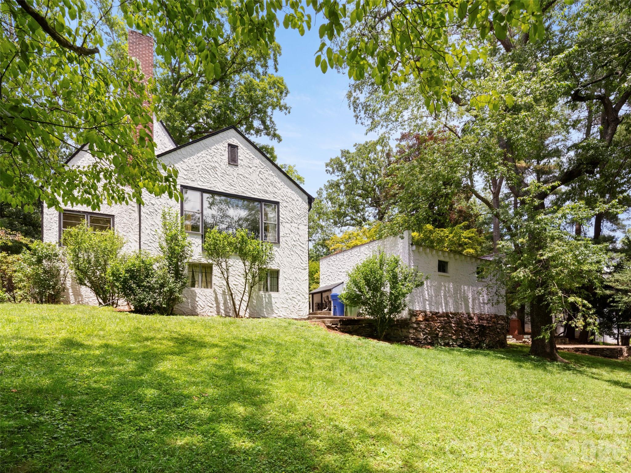 5 Normandy Road — Asheville