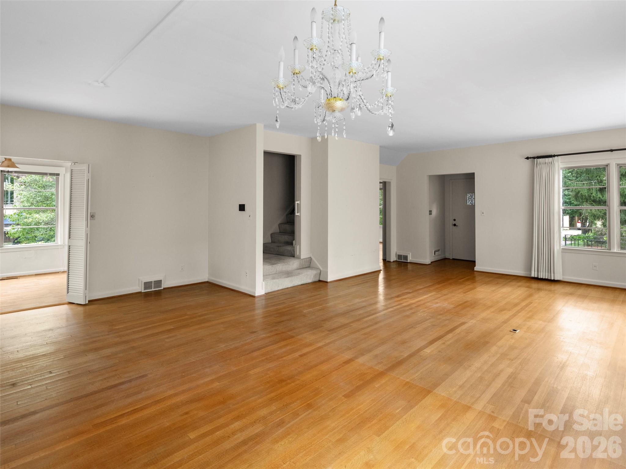 5 Normandy Road — Asheville