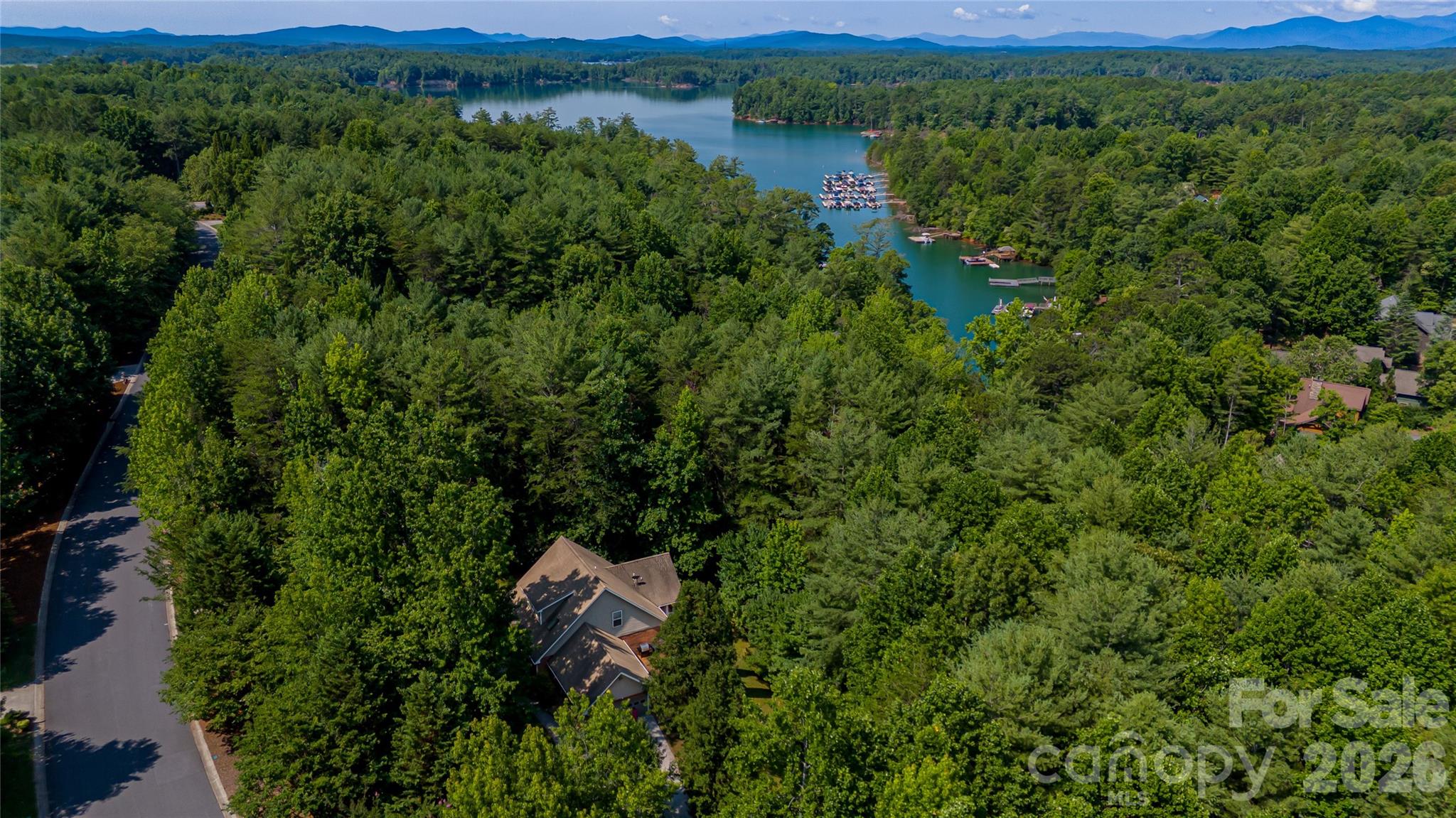 1518 Southpointe Drive — Morganton