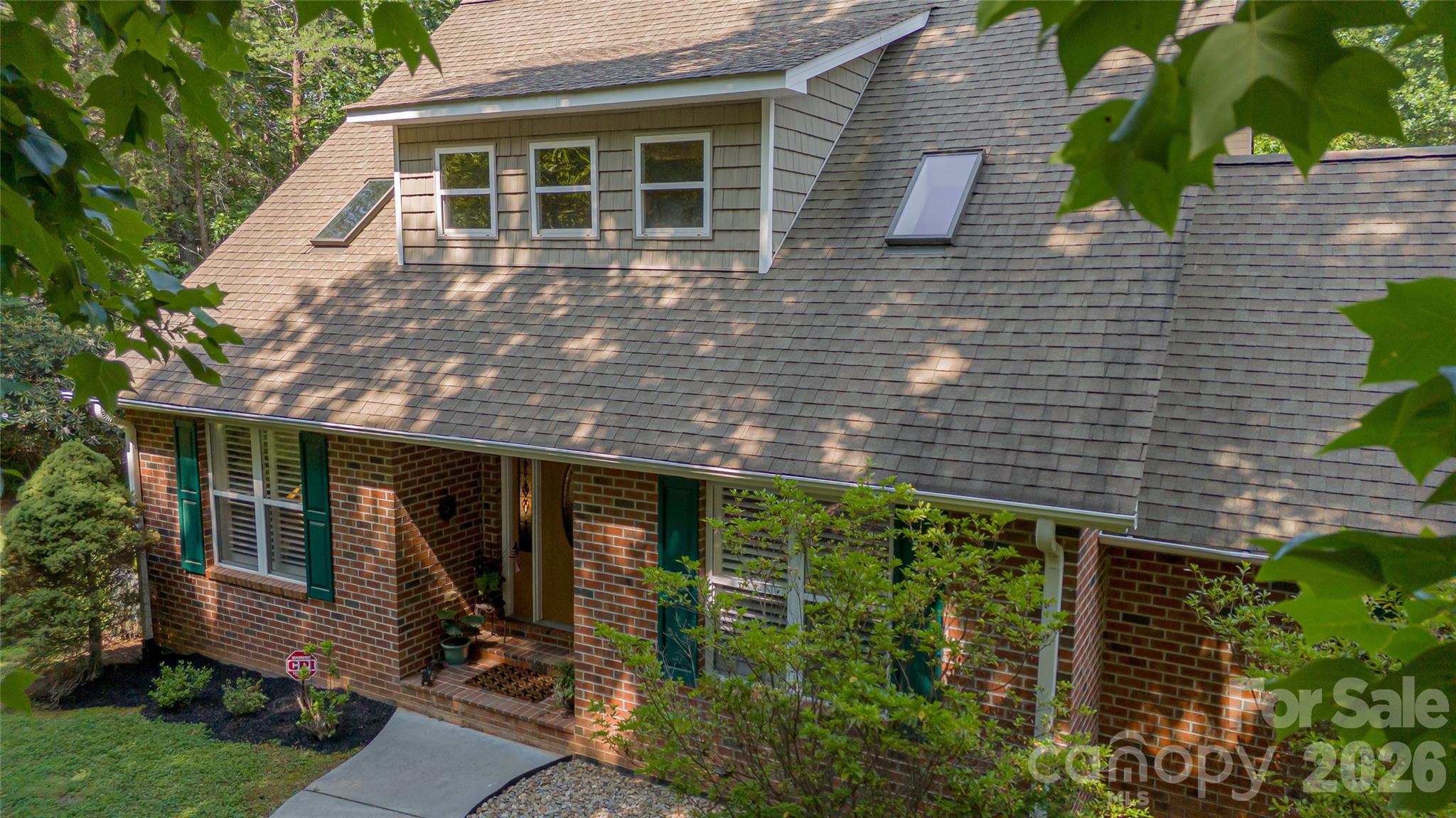 1518 Southpointe Drive — Morganton