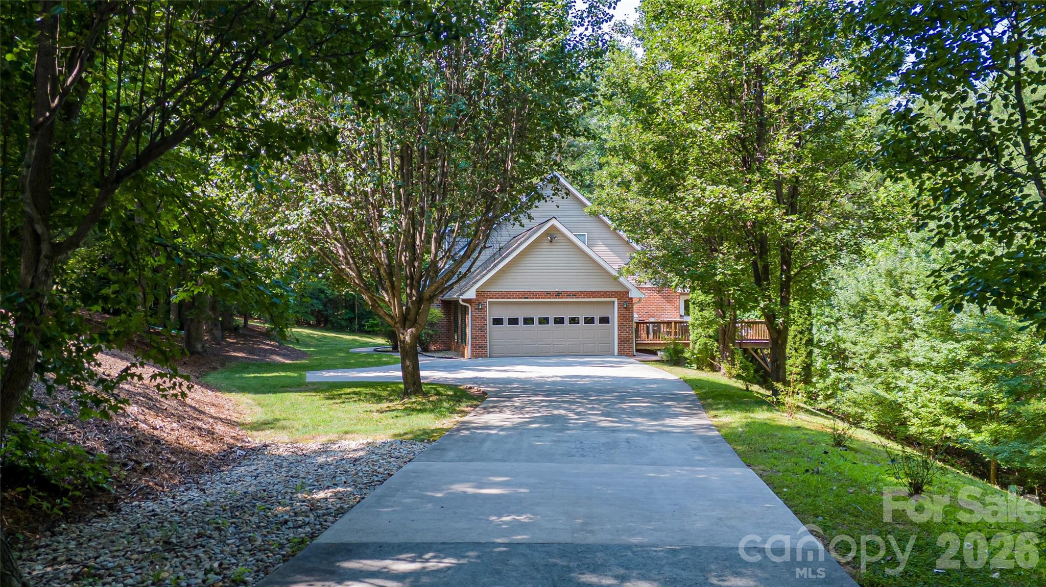 1518 Southpointe Drive — Morganton