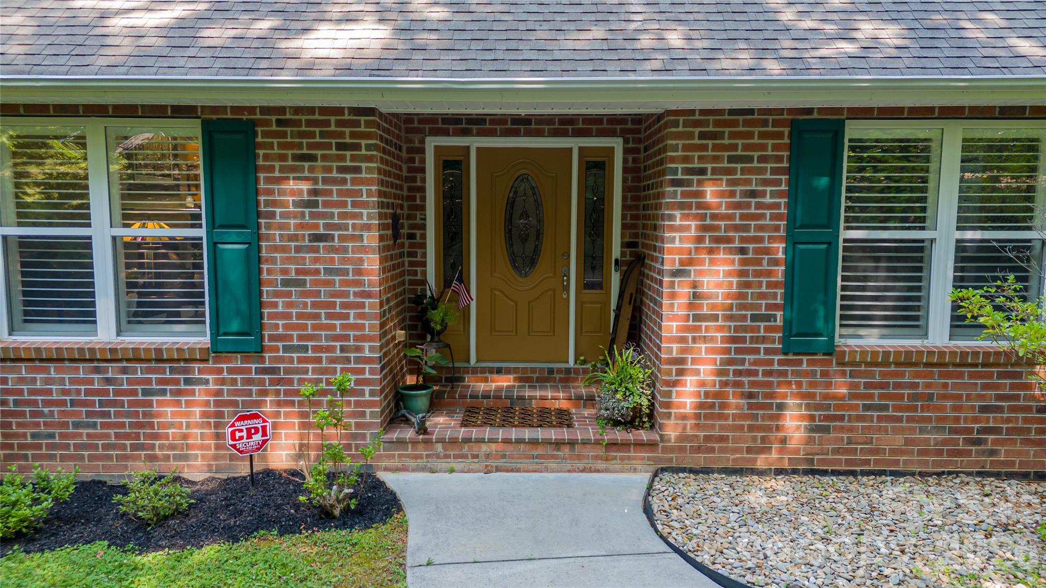 1518 Southpointe Drive — Morganton