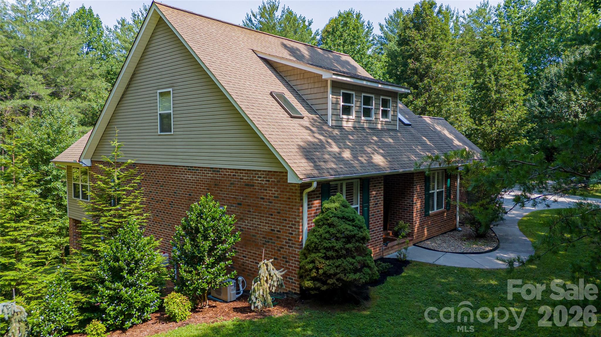 1518 Southpointe Drive — Morganton