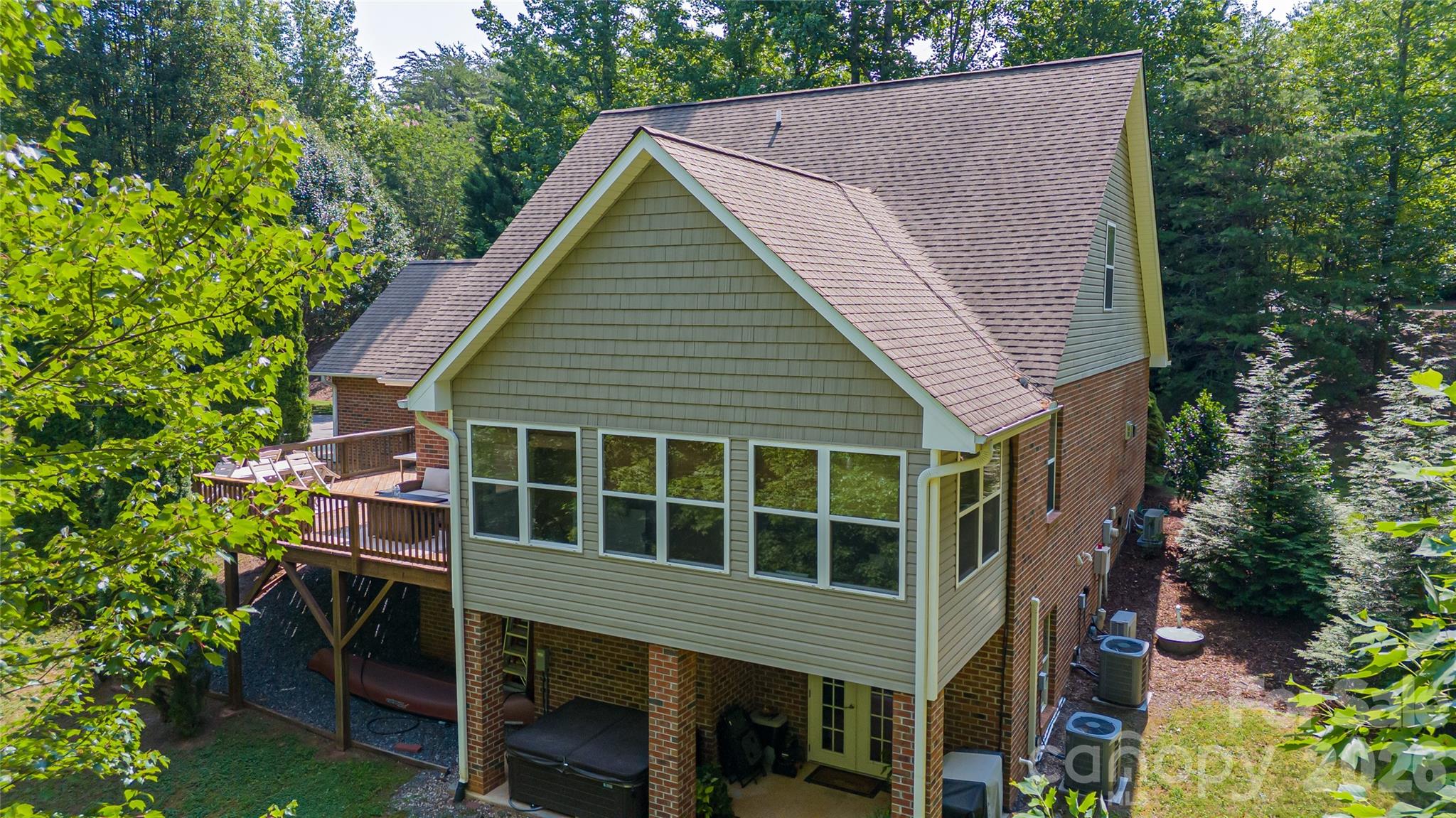 1518 Southpointe Drive — Morganton