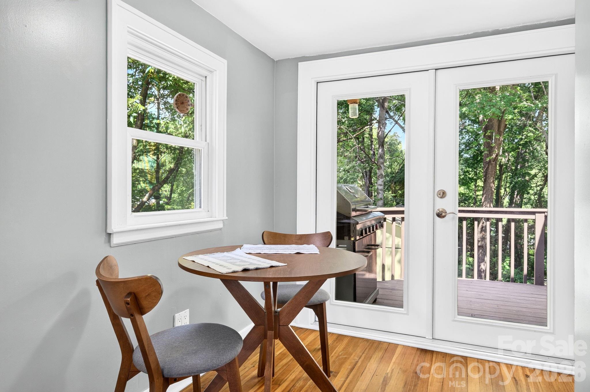 15 Westgate Road — Asheville