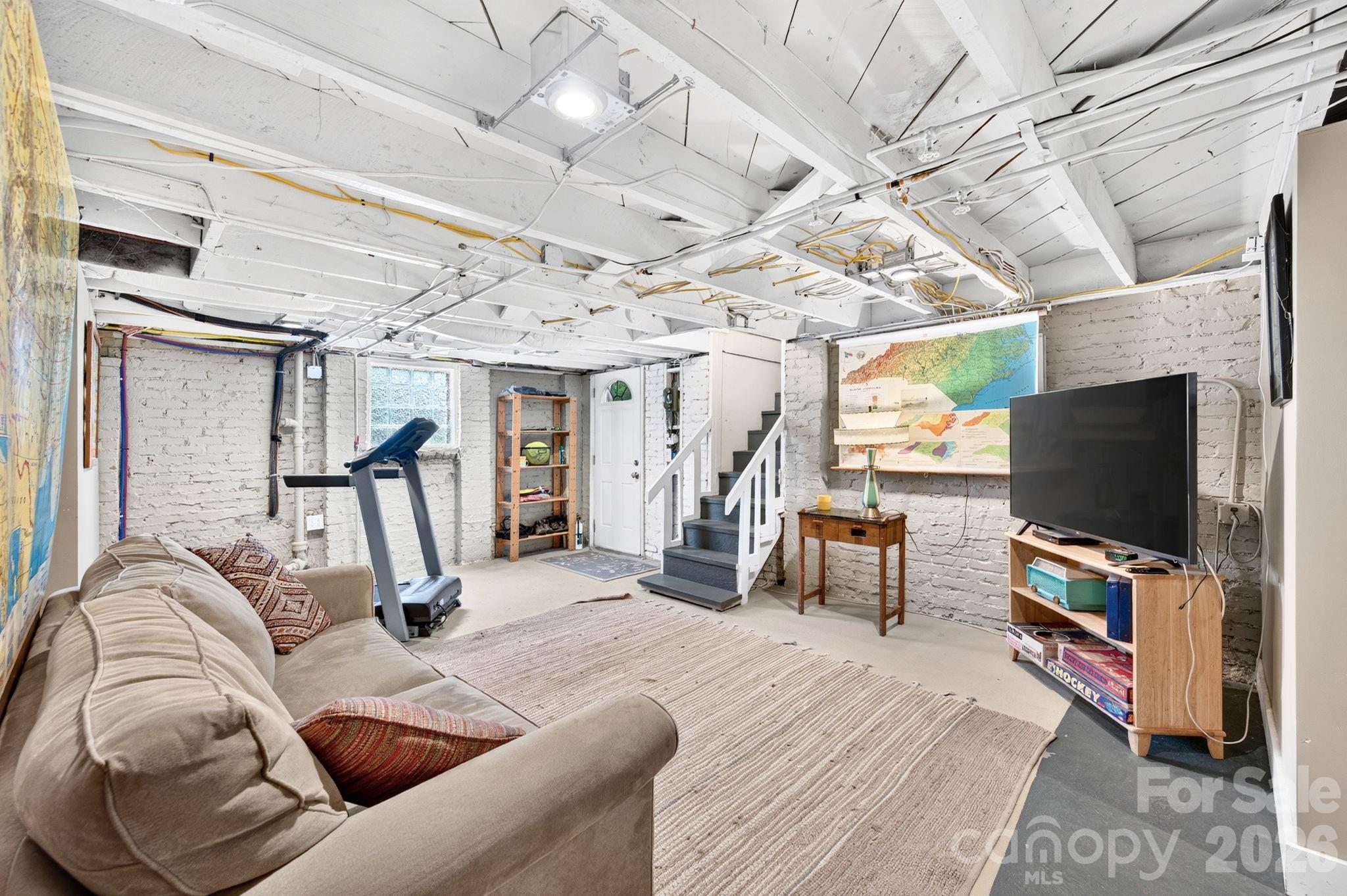 15 Westgate Road — Asheville