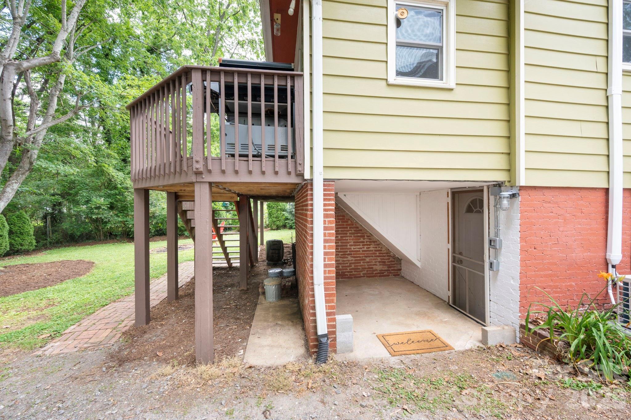 15 Westgate Road — Asheville