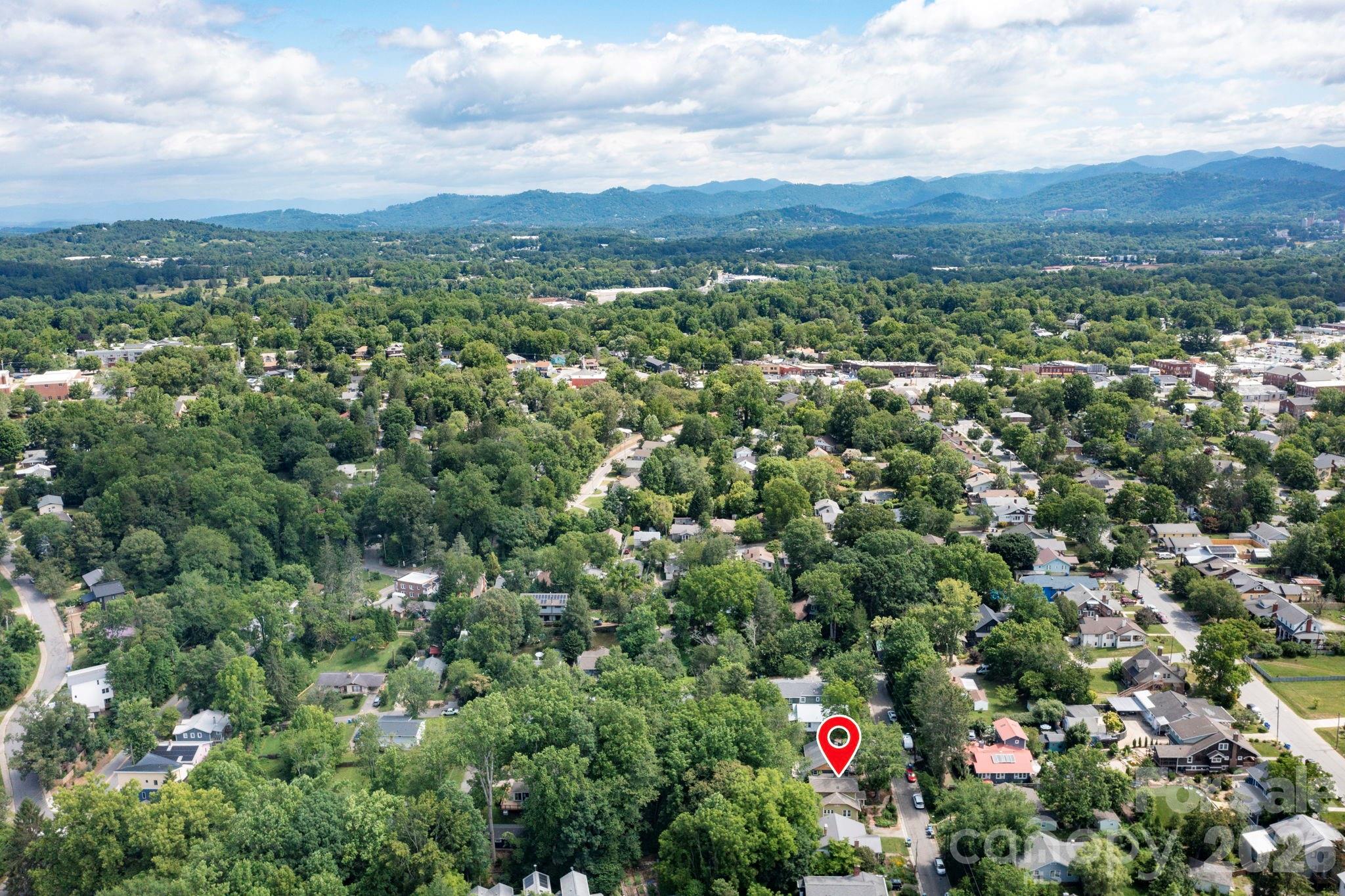15 Westgate Road — Asheville