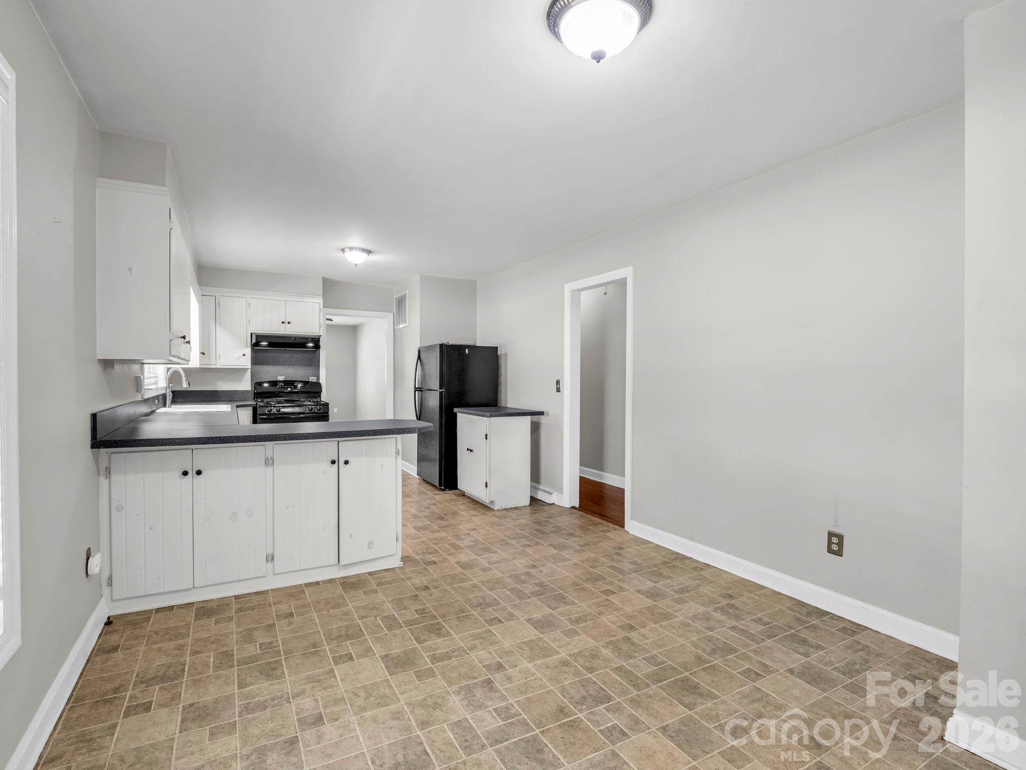 255 Smith Grove Road — Forest City