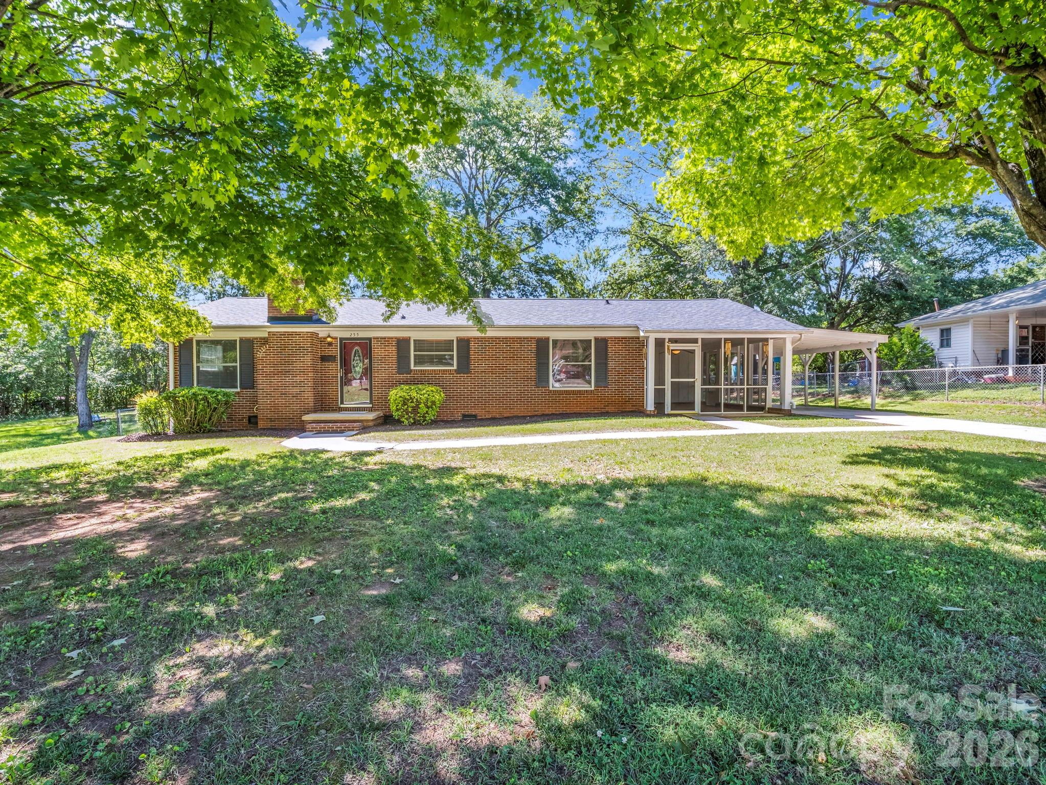 255 Smith Grove Road — Forest City