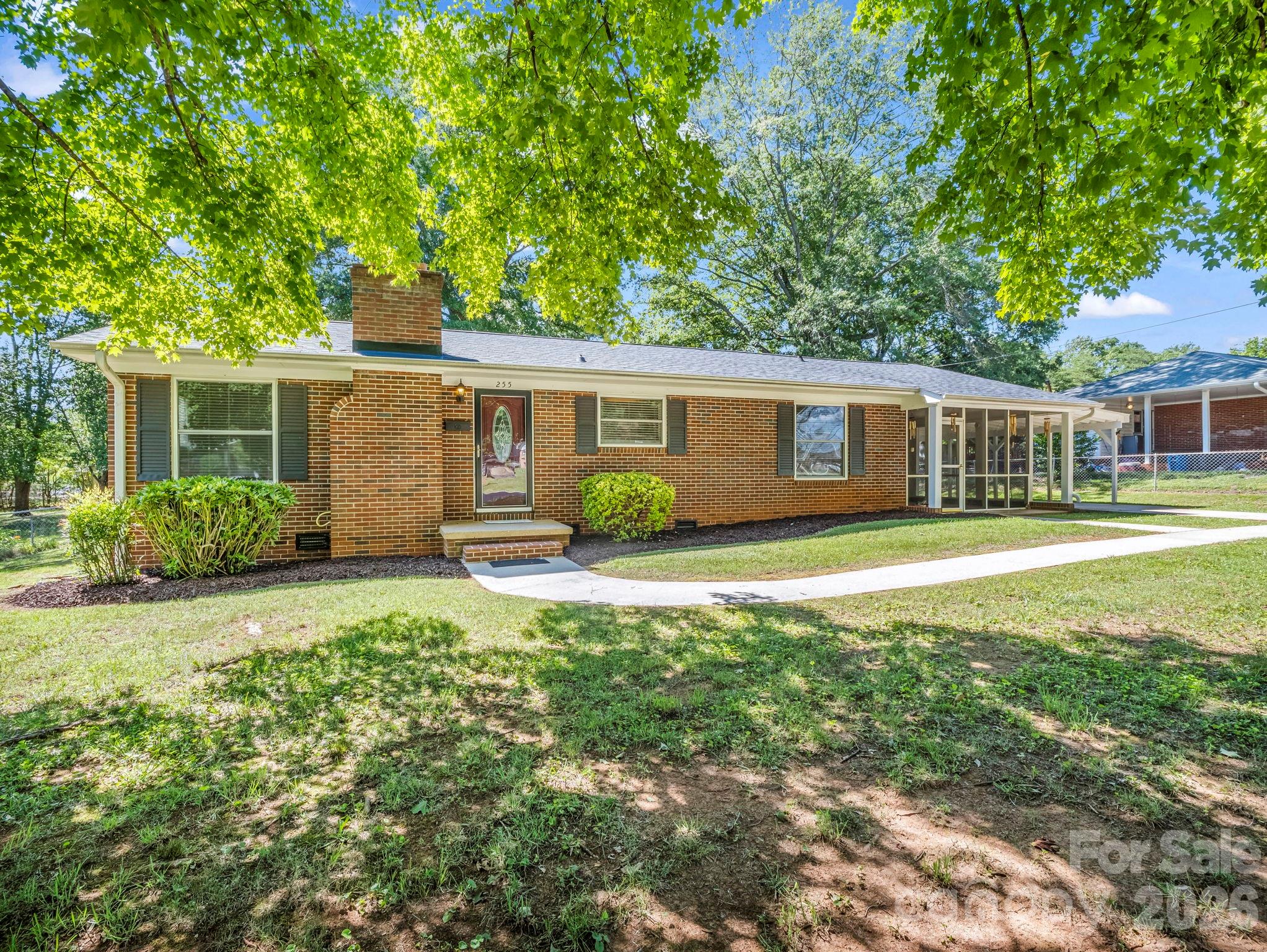 255 Smith Grove Road — Forest City