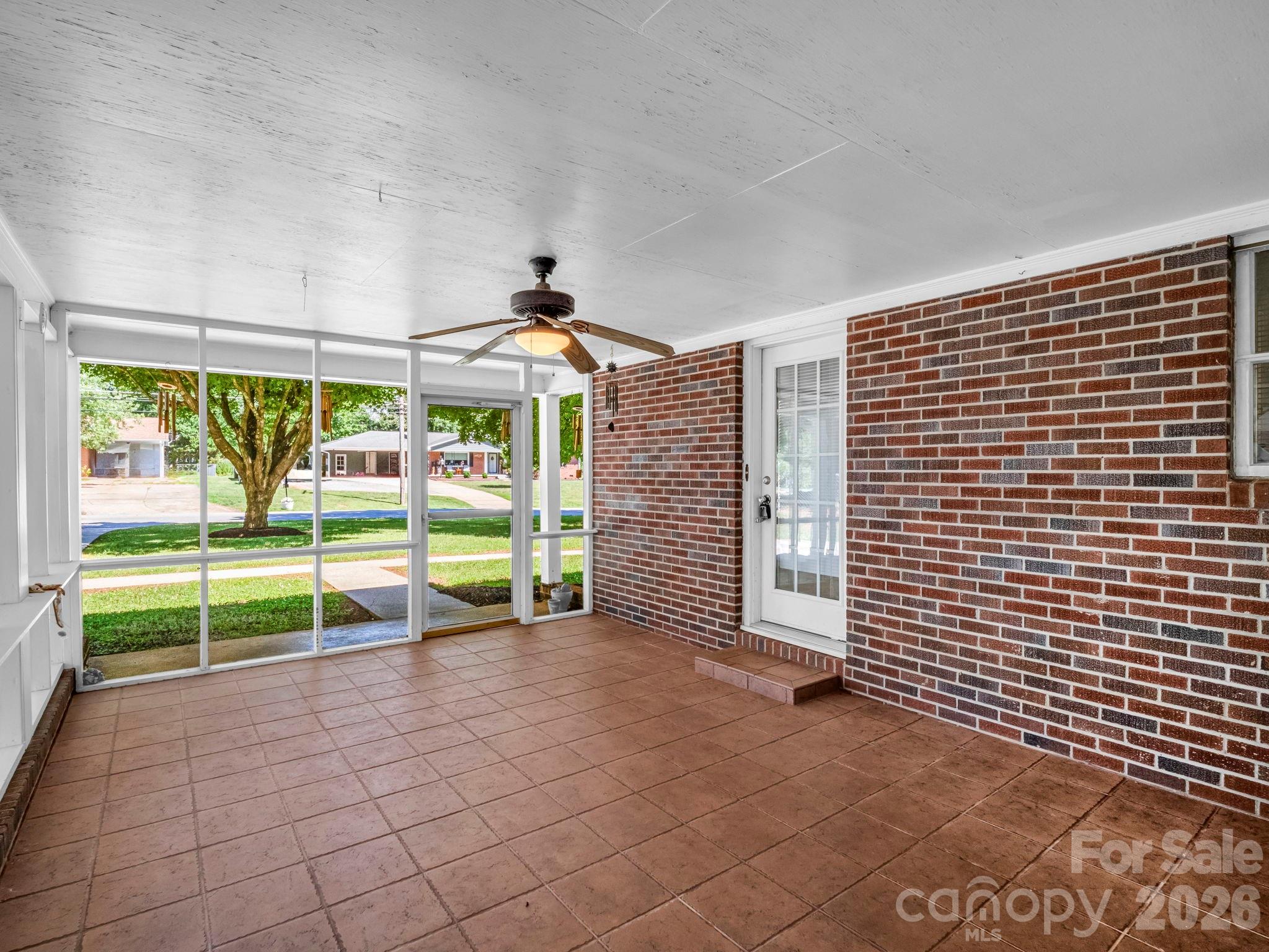 255 Smith Grove Road — Forest City