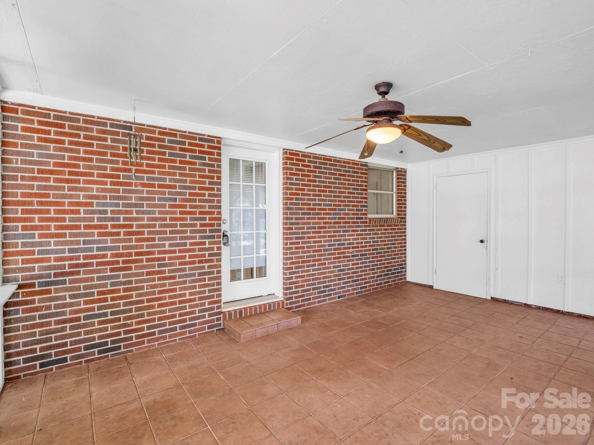 255 Smith Grove Road — Forest City