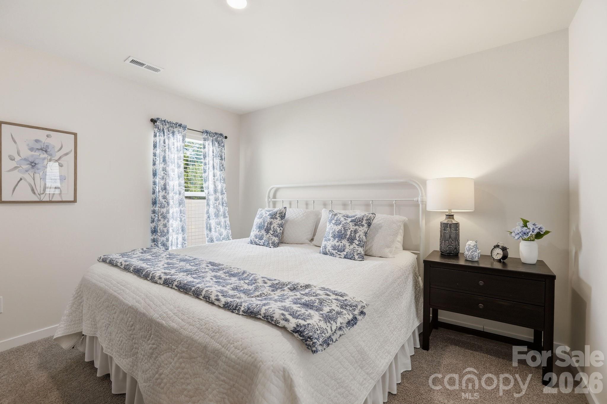 585 N Sparkleberry Street — Chester