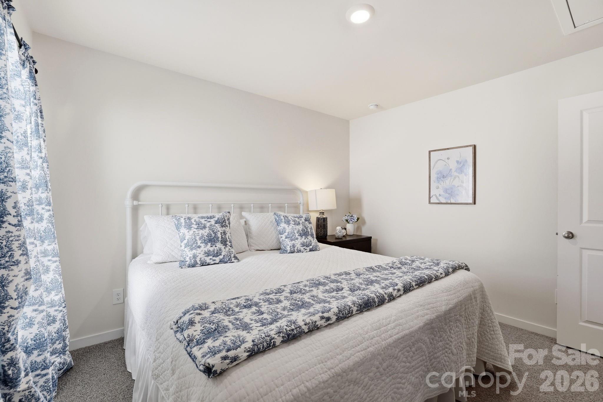 585 N Sparkleberry Street — Chester