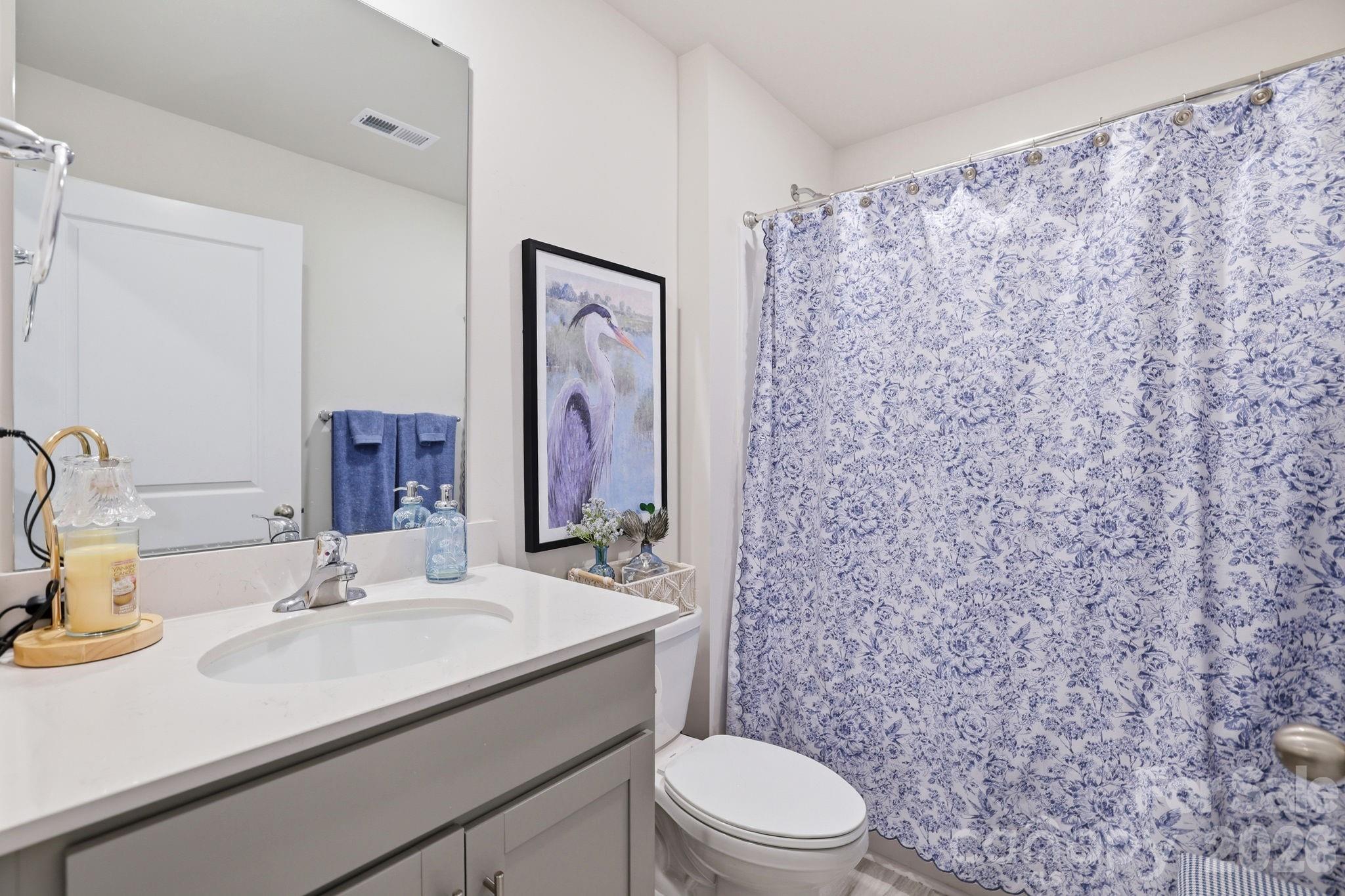 585 N Sparkleberry Street — Chester