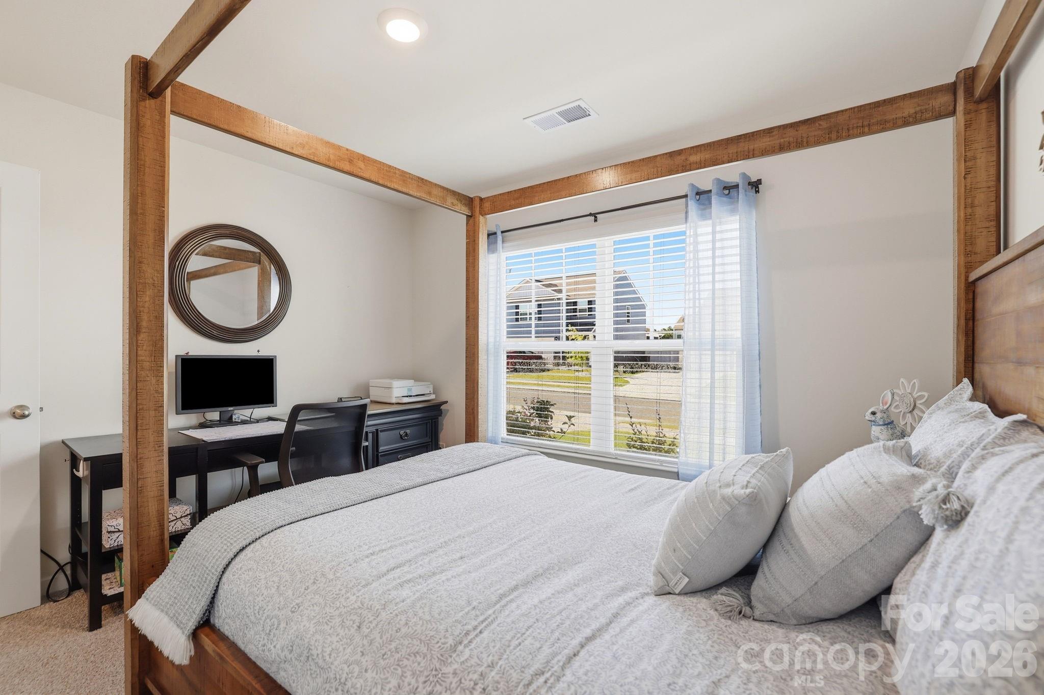 585 N Sparkleberry Street — Chester