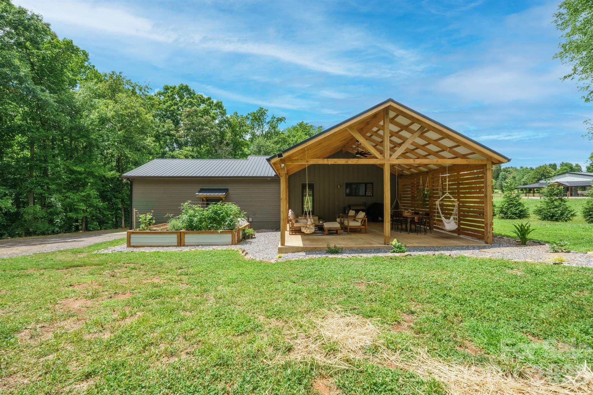 785 Midway Road — Statesville