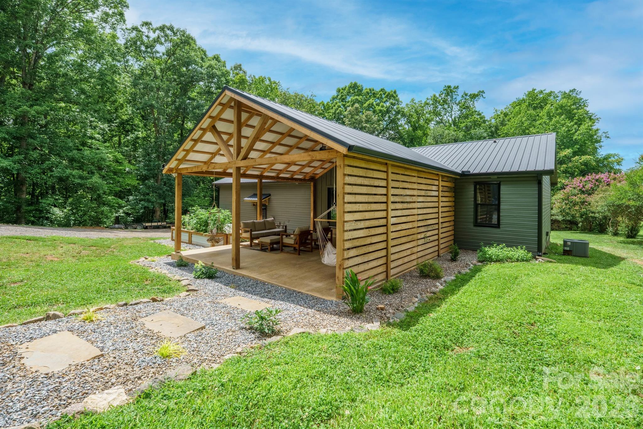 785 Midway Road — Statesville