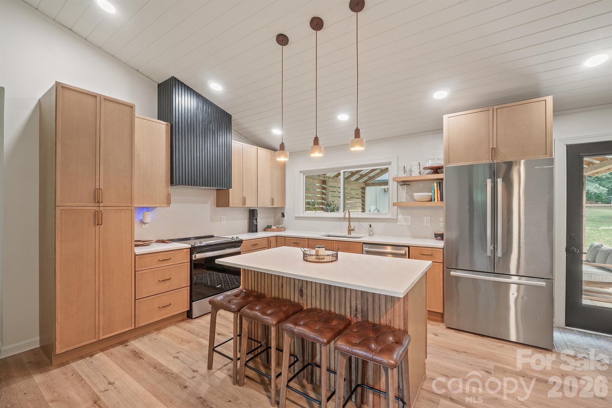 785 Midway Road — Statesville