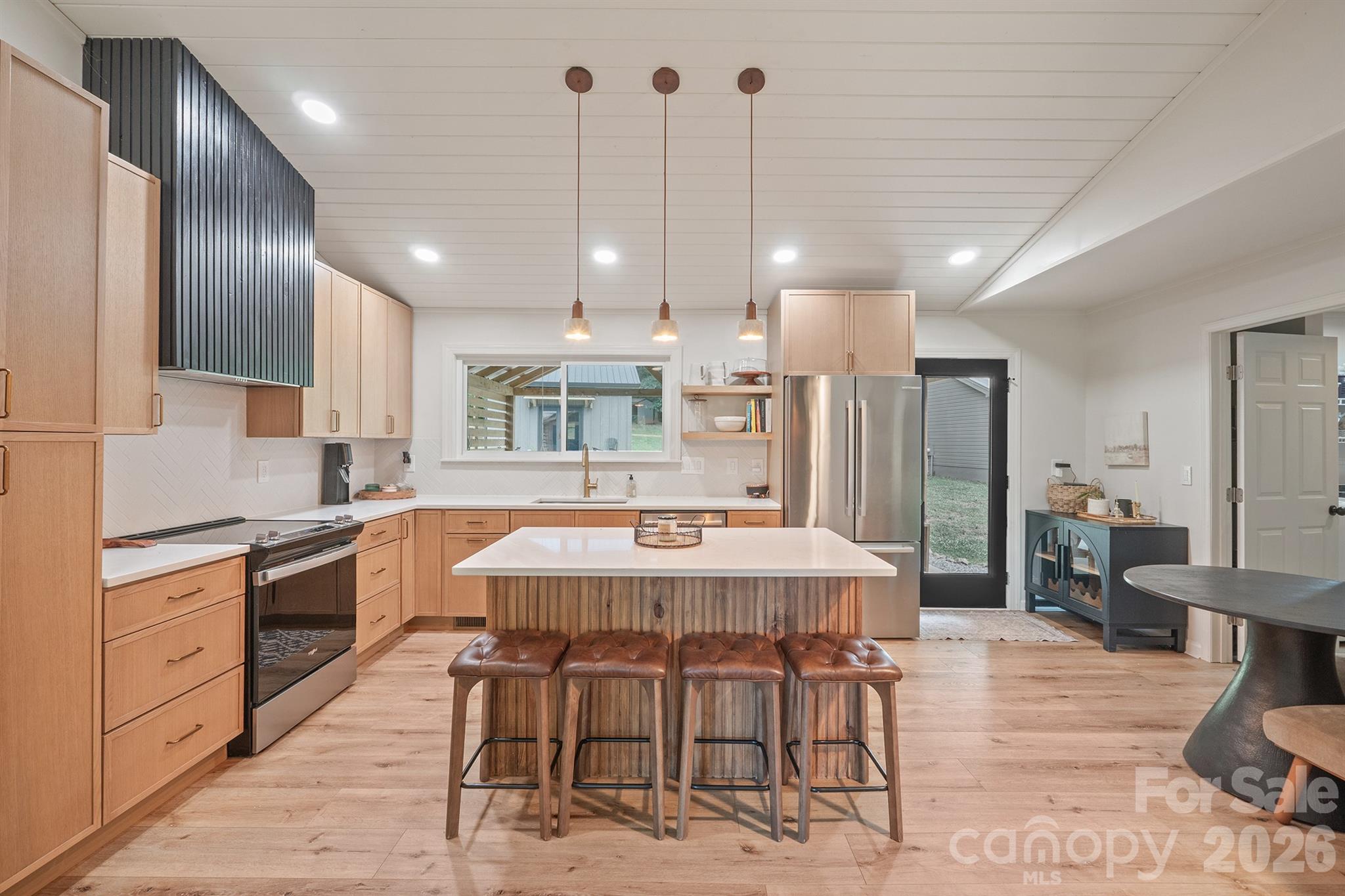 785 Midway Road — Statesville