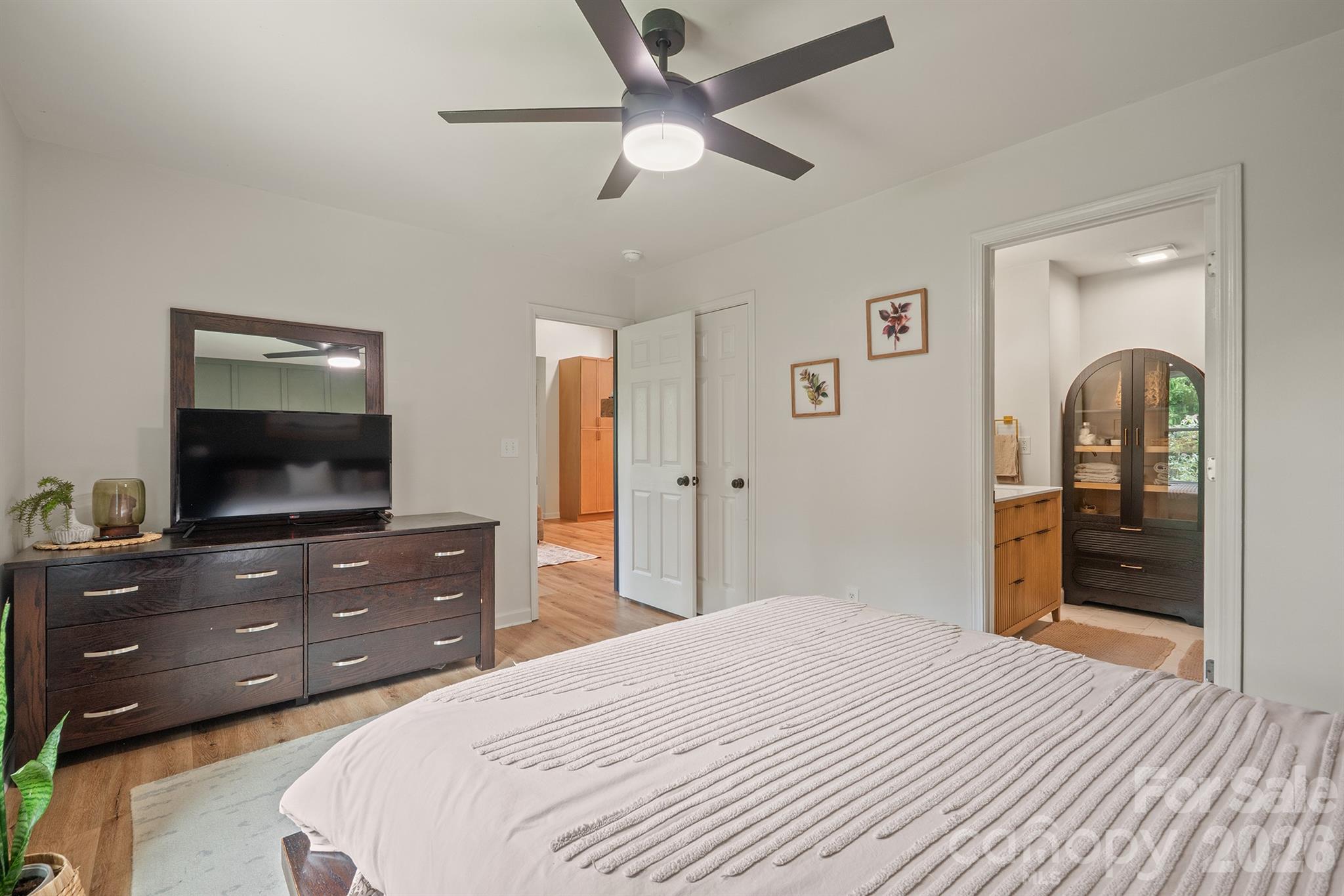 785 Midway Road — Statesville