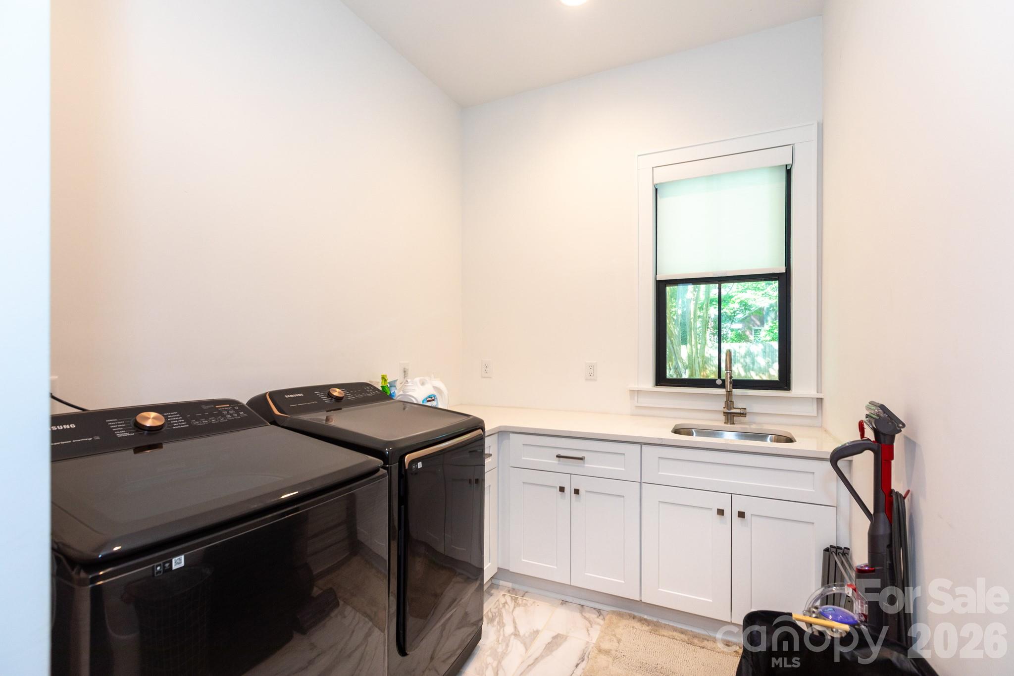 2629 Elon Street — Charlotte