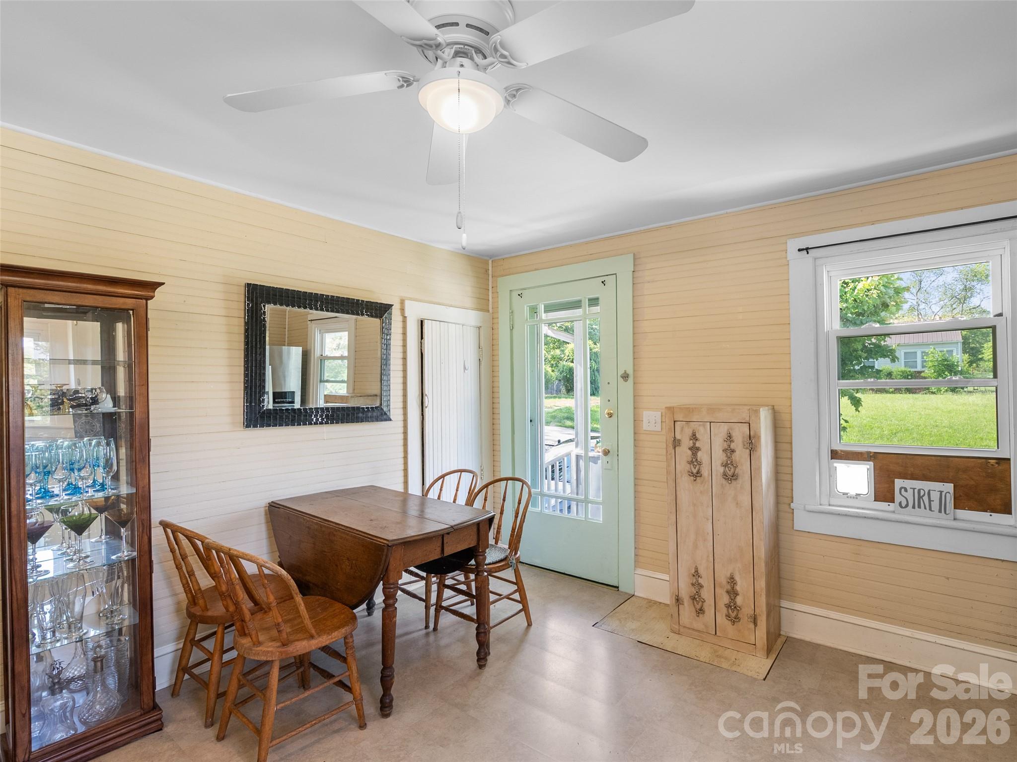 2 Pelzer Street — Asheville