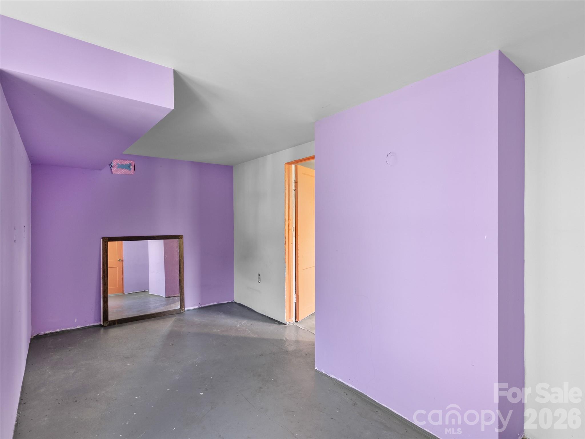 2 Pelzer Street — Asheville