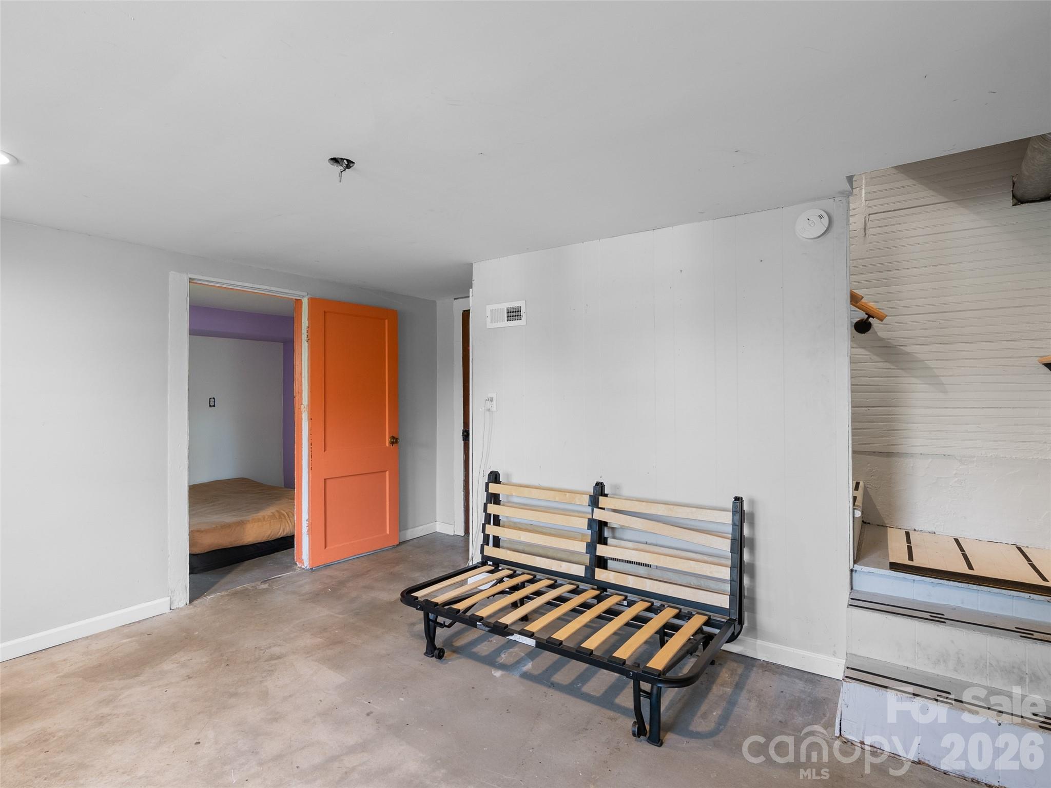 2 Pelzer Street — Asheville