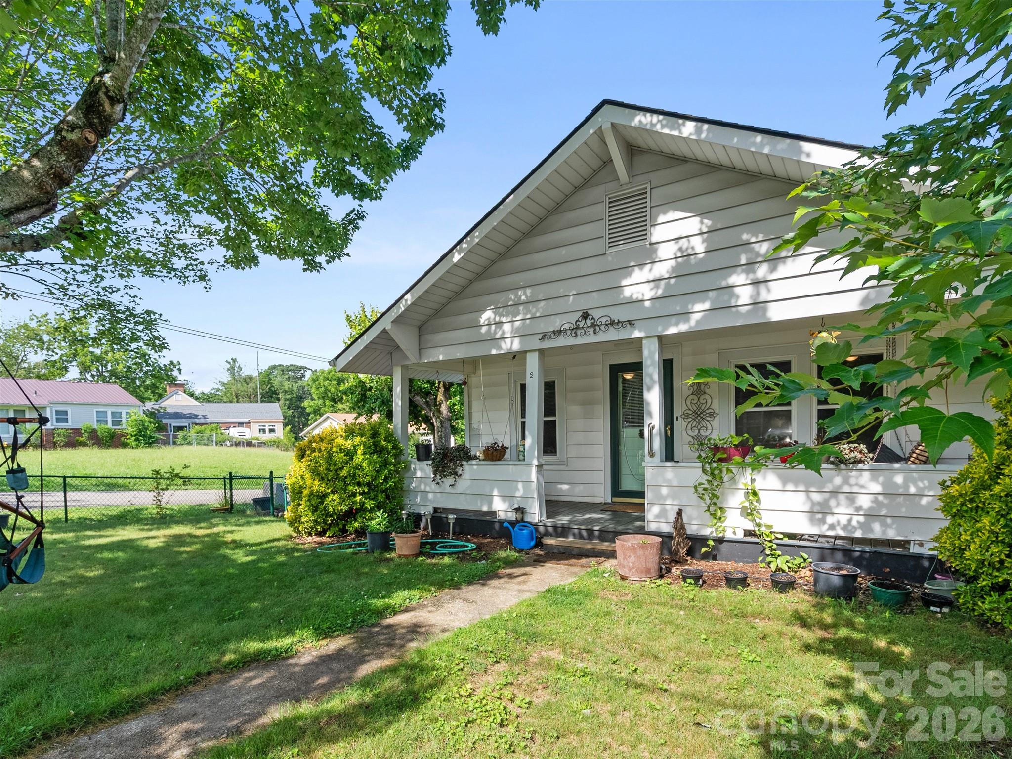 2 Pelzer Street — Asheville