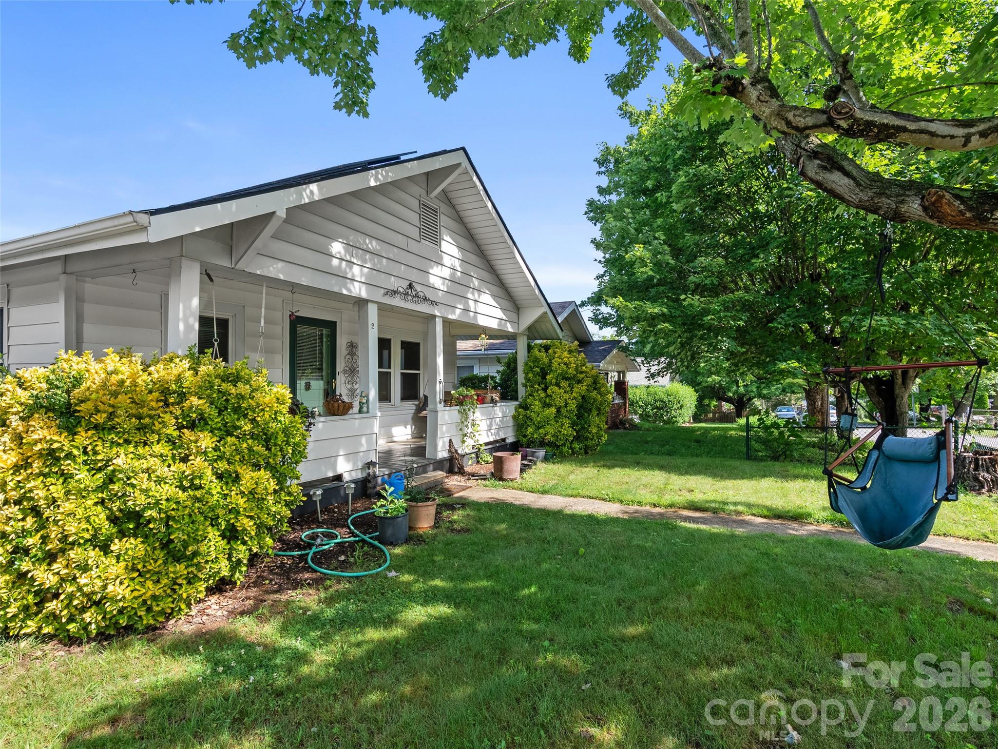 2 Pelzer Street — Asheville
