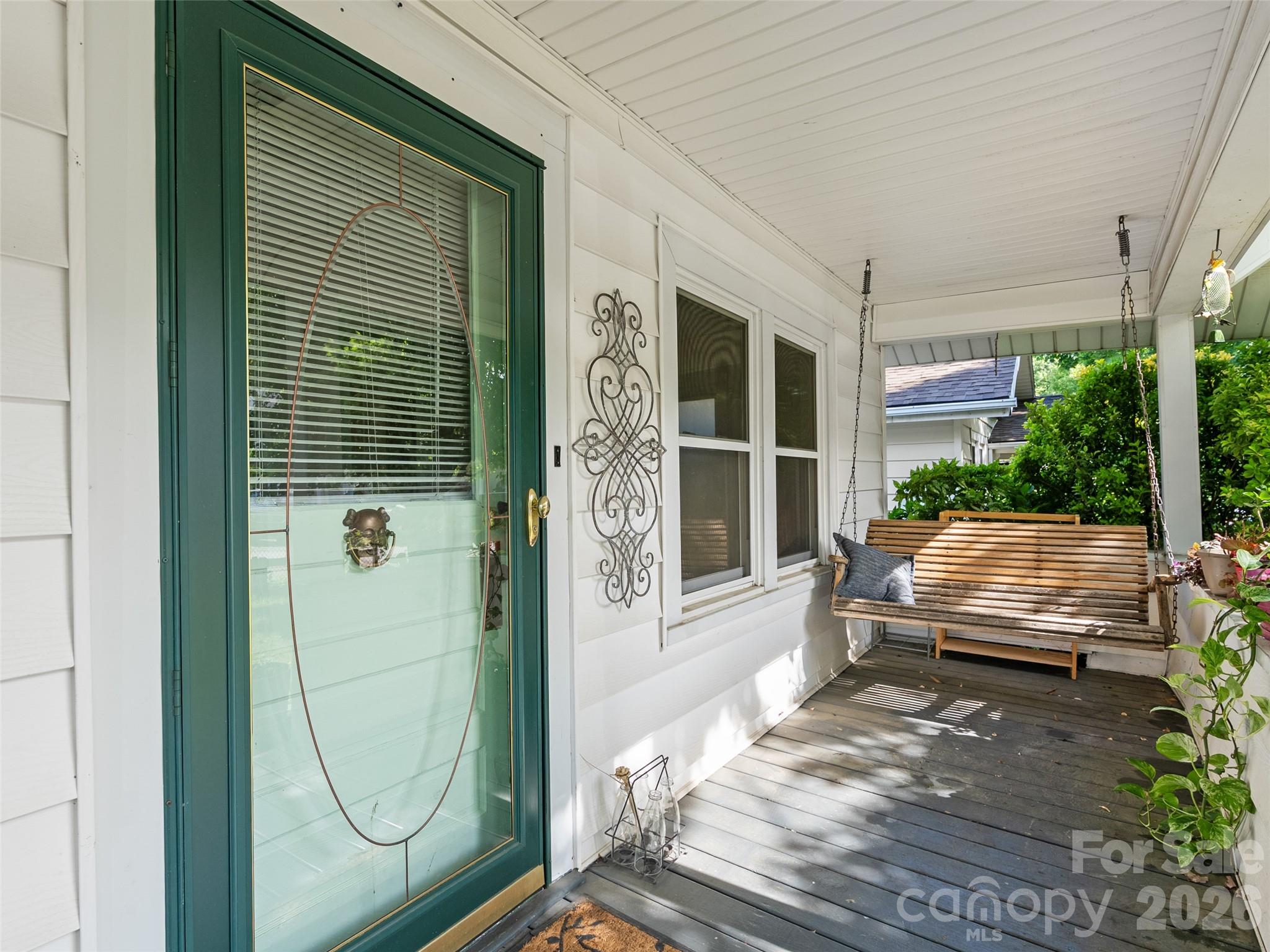 2 Pelzer Street — Asheville