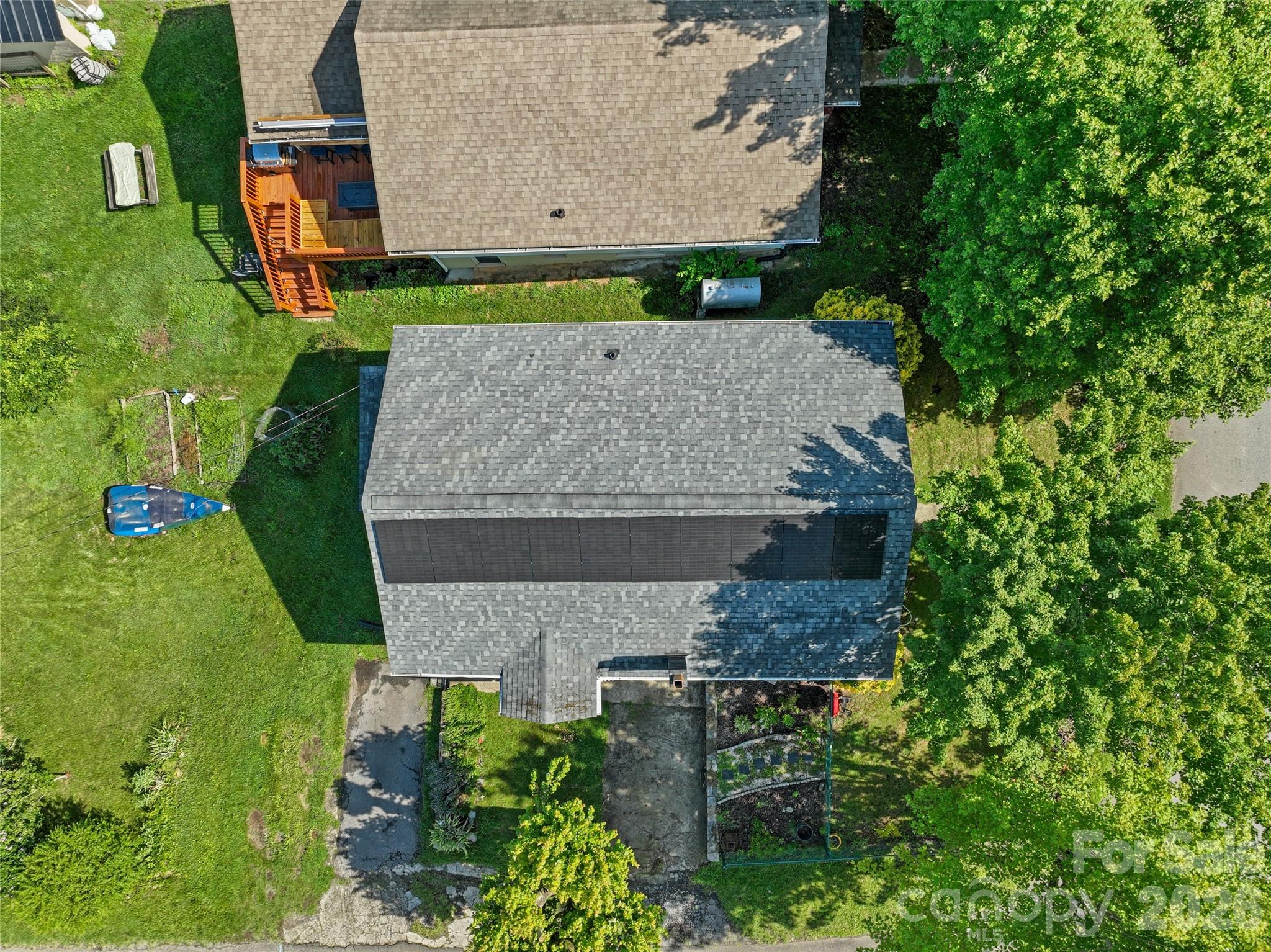 2 Pelzer Street — Asheville