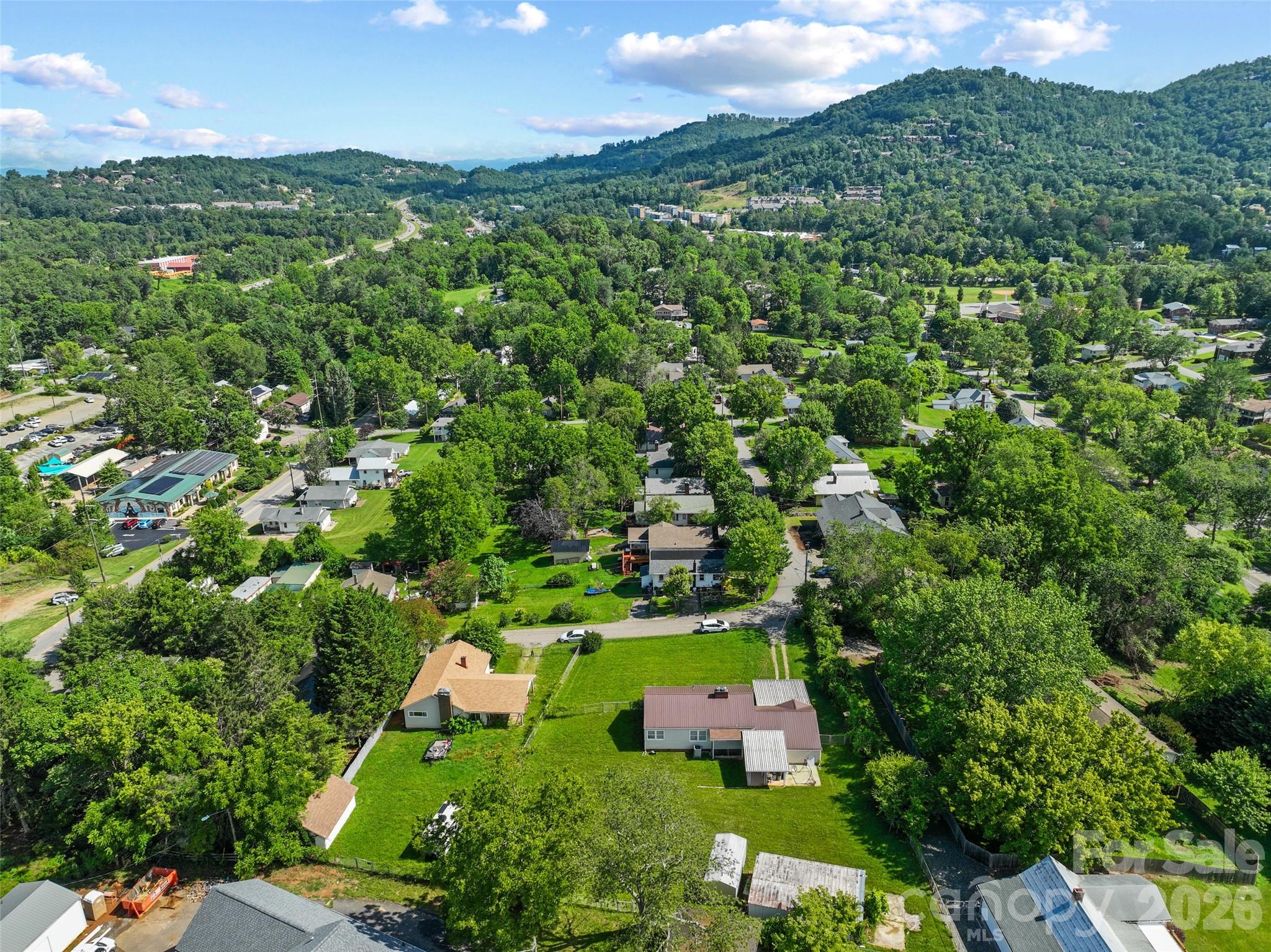 2 Pelzer Street — Asheville