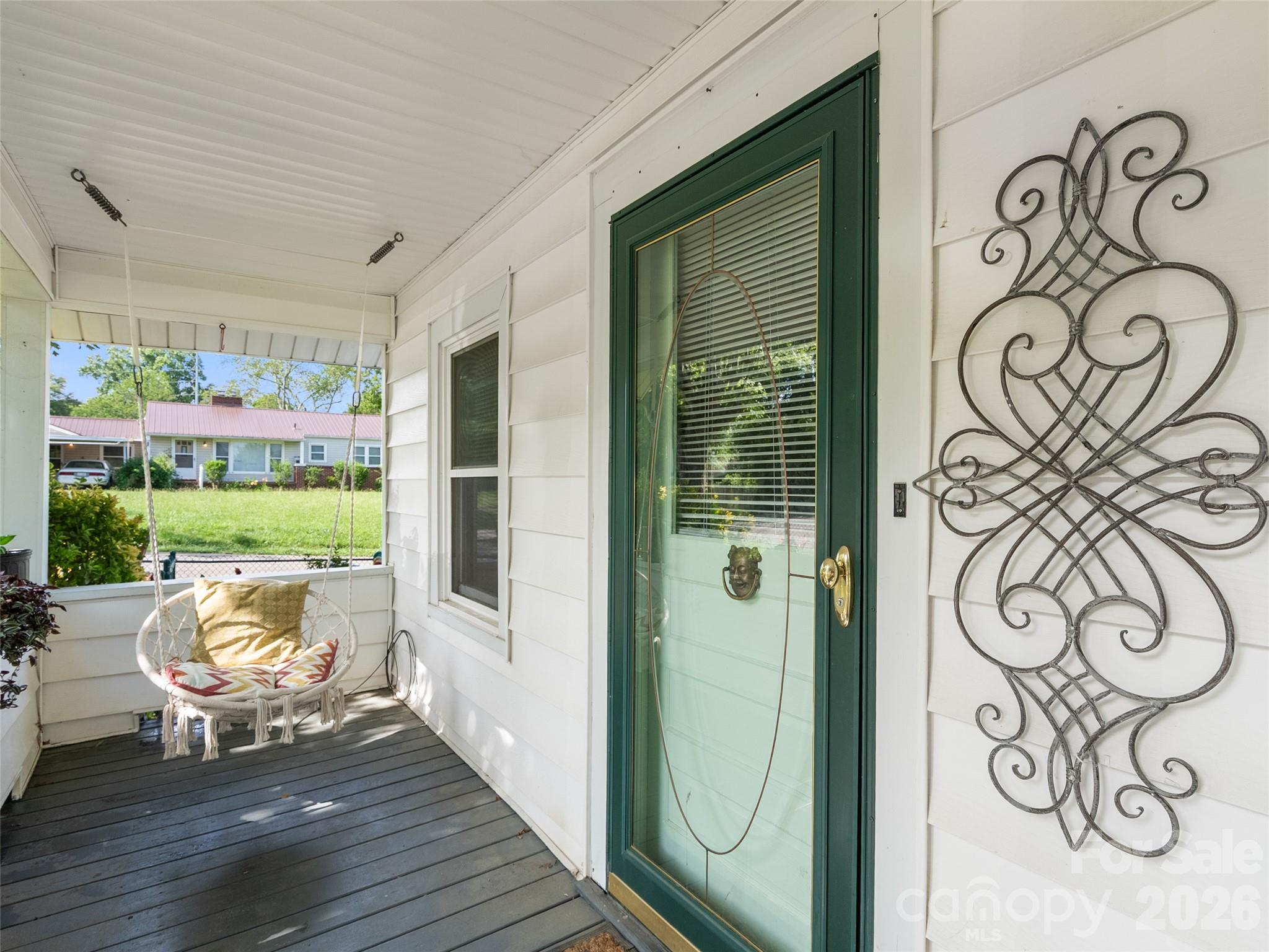 2 Pelzer Street — Asheville
