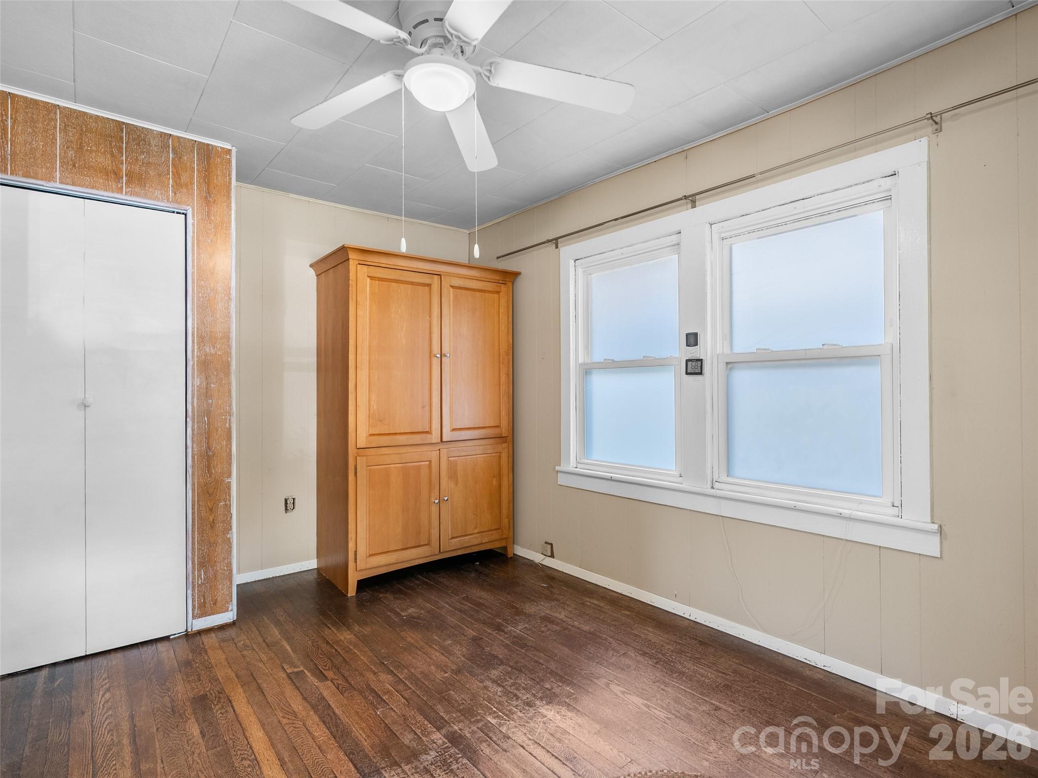 2 Pelzer Street — Asheville