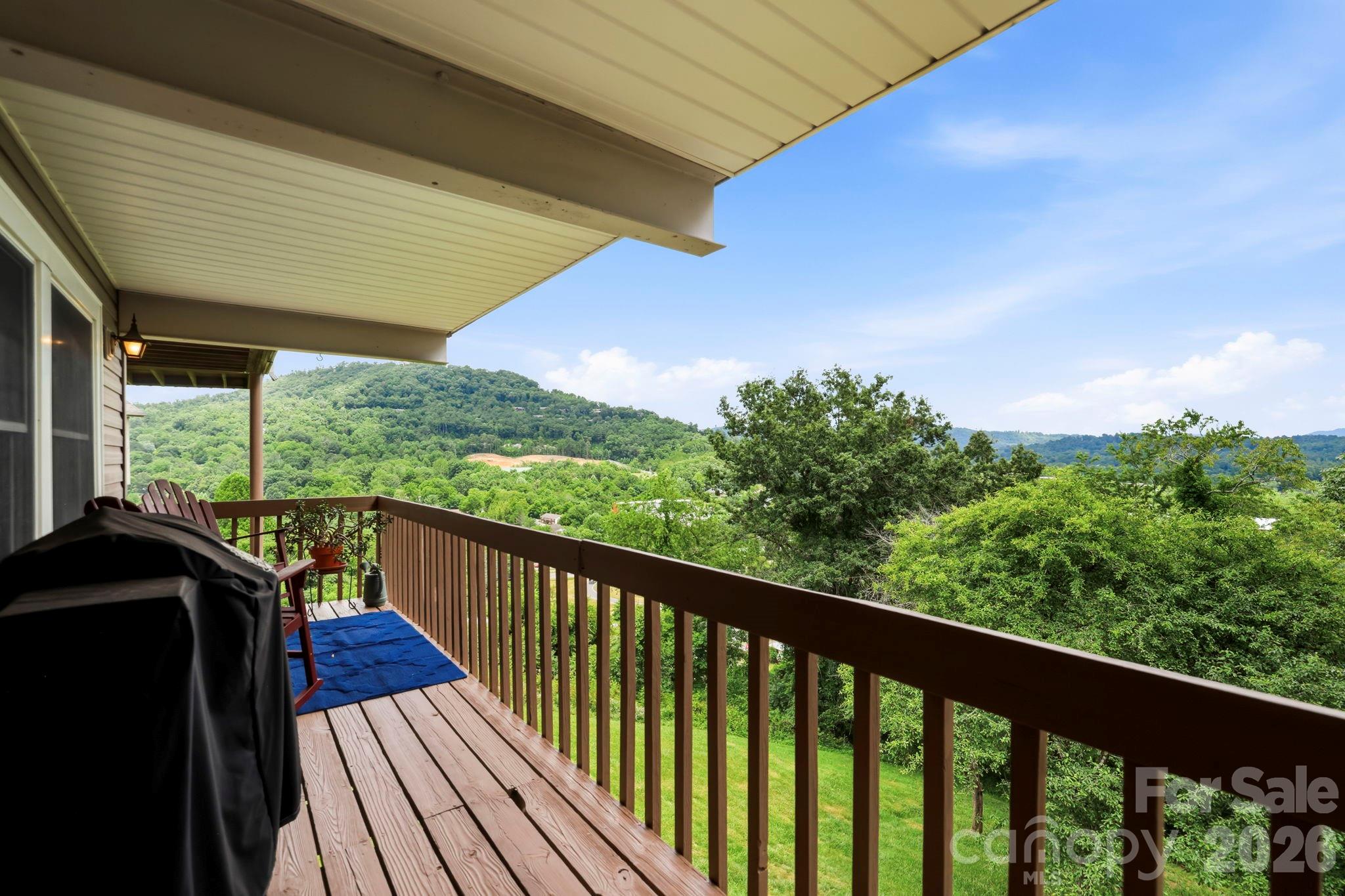 16 Audubon Drive — Asheville