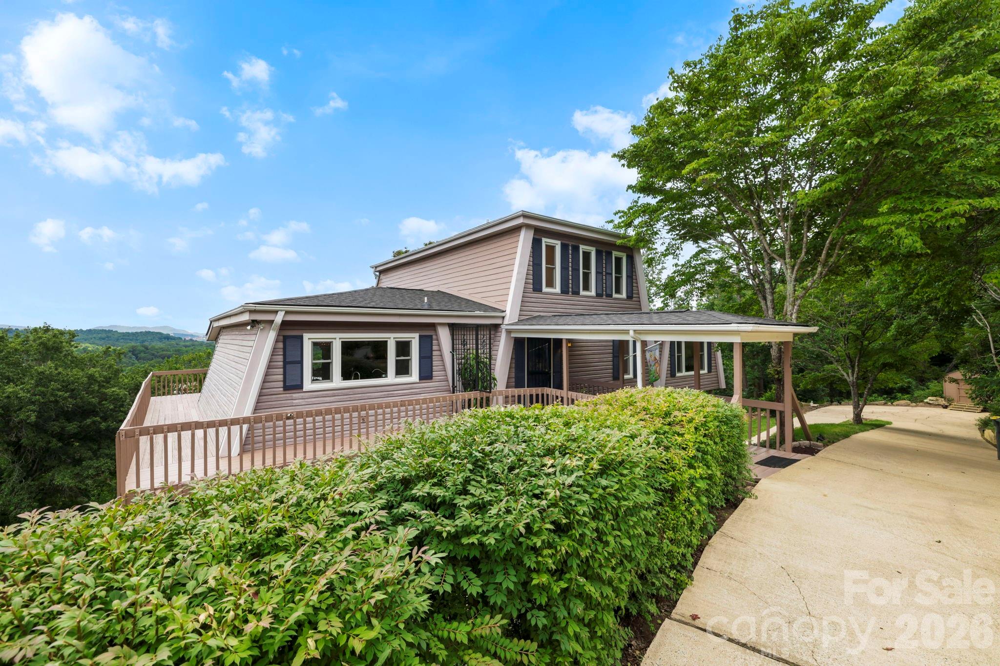 16 Audubon Drive — Asheville